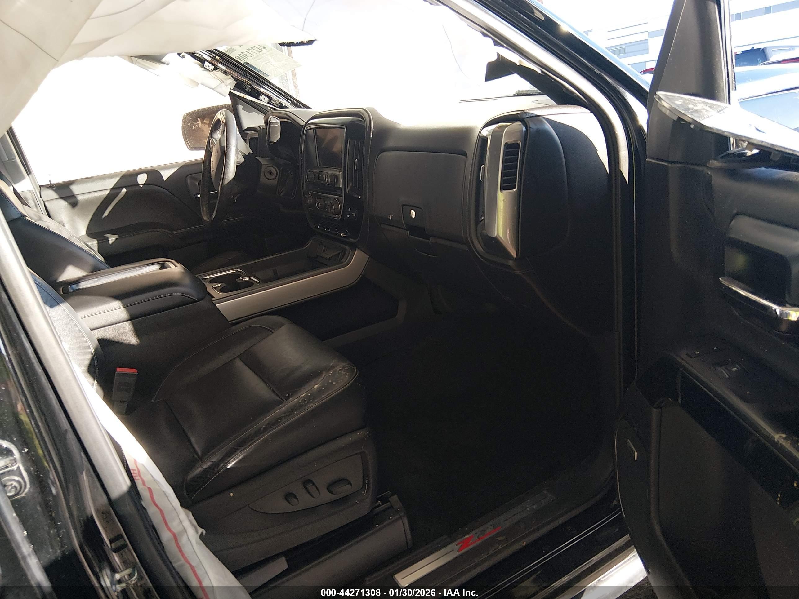 CHEVROLET SILVERADO image 5