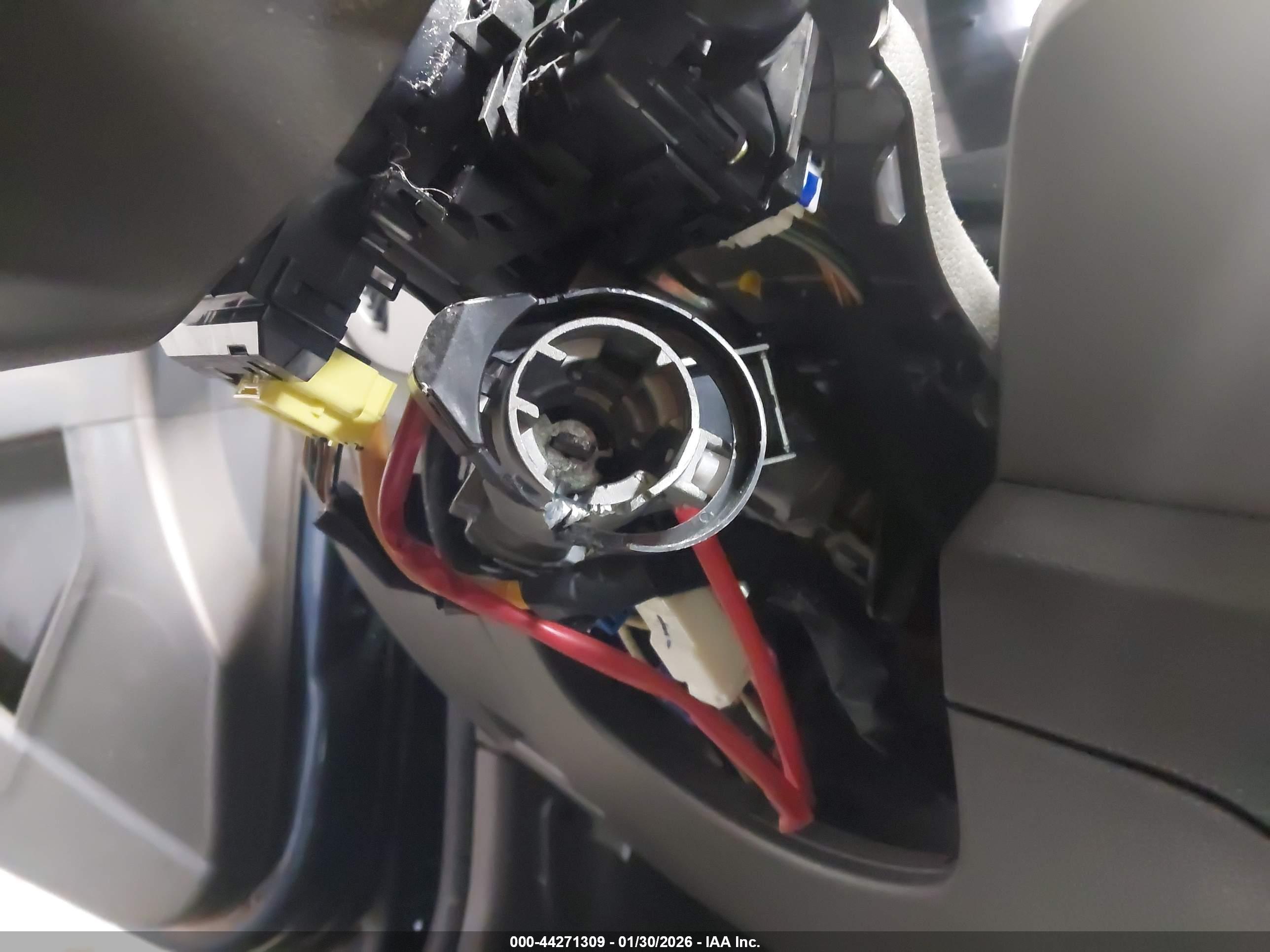 KIA SPORTAGE image 6