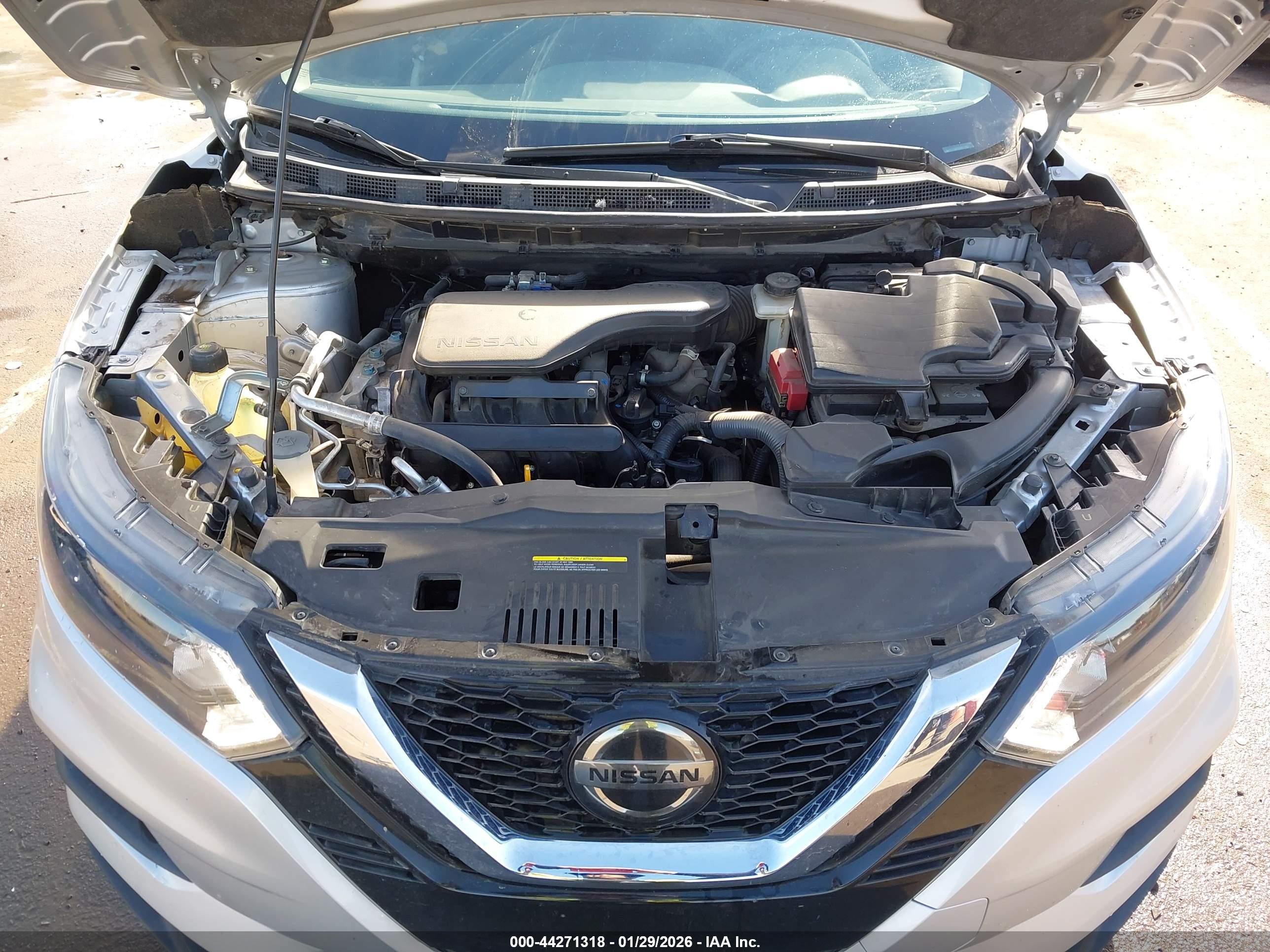NISSAN ROGUE image 10