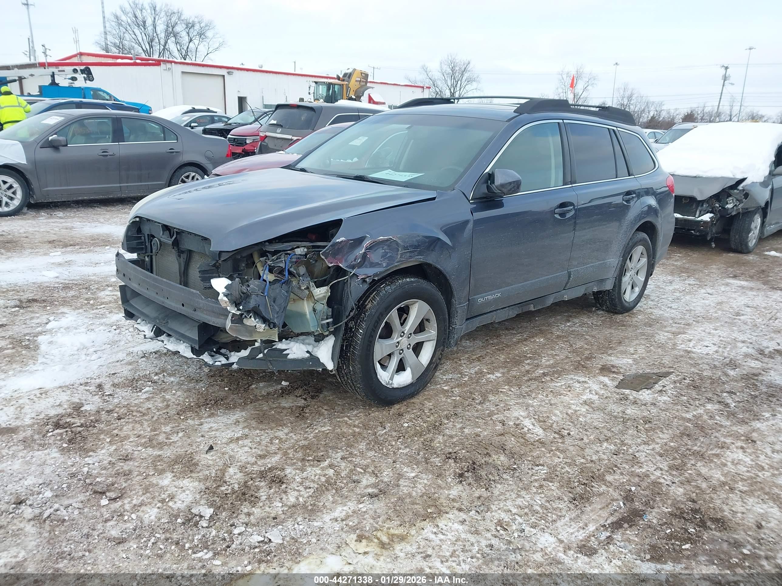 SUBARU OUTBACK image 2