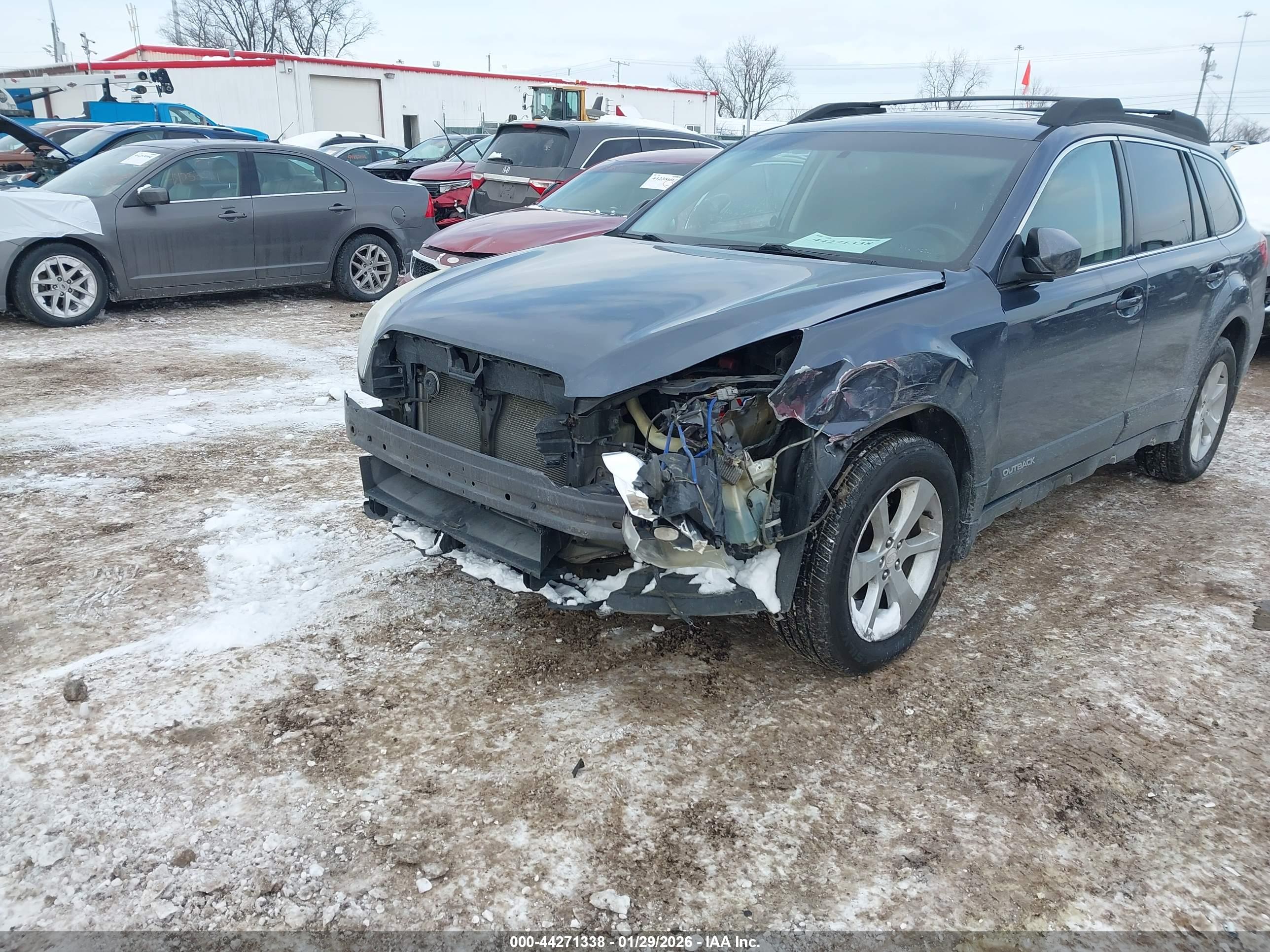 SUBARU OUTBACK image 6
