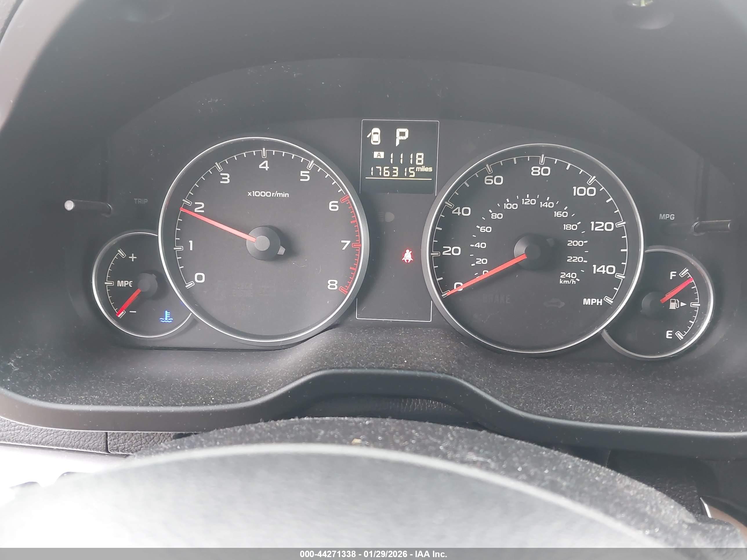 SUBARU OUTBACK image 7