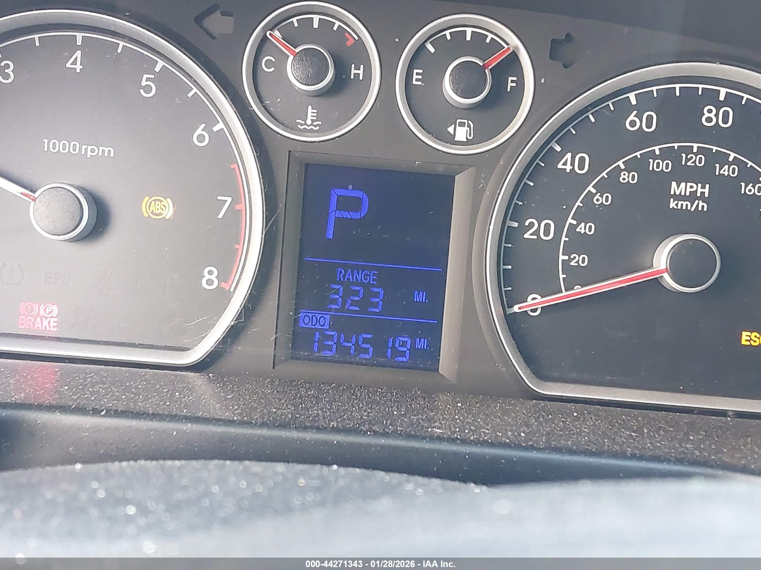 HYUNDAI ELANTRA image 7