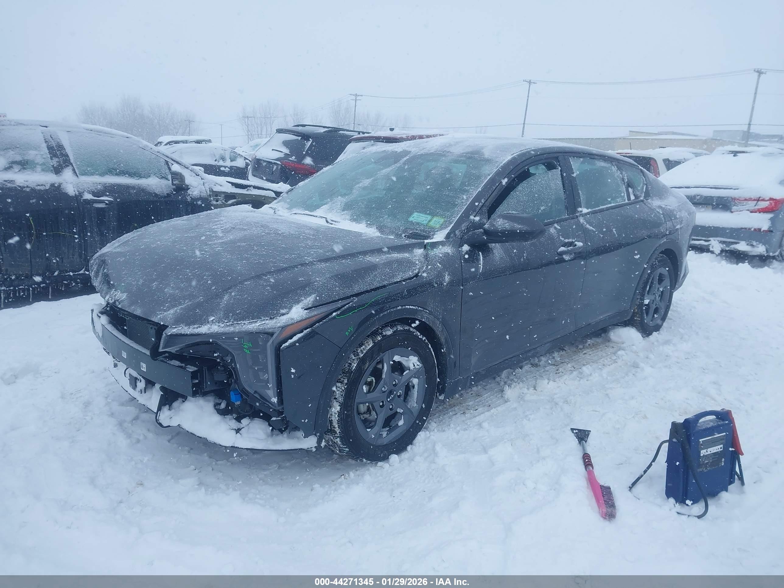 KIA K4 image 2
