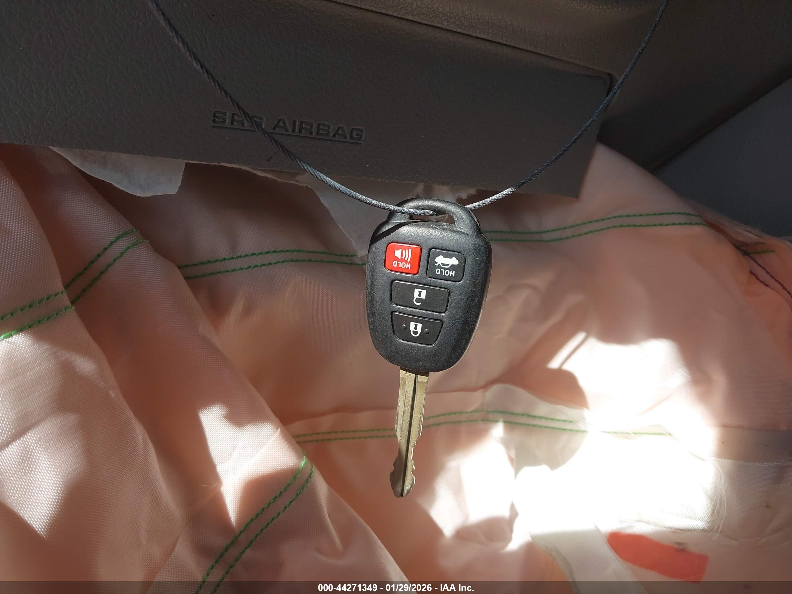 TOYOTA CAMRY image 11