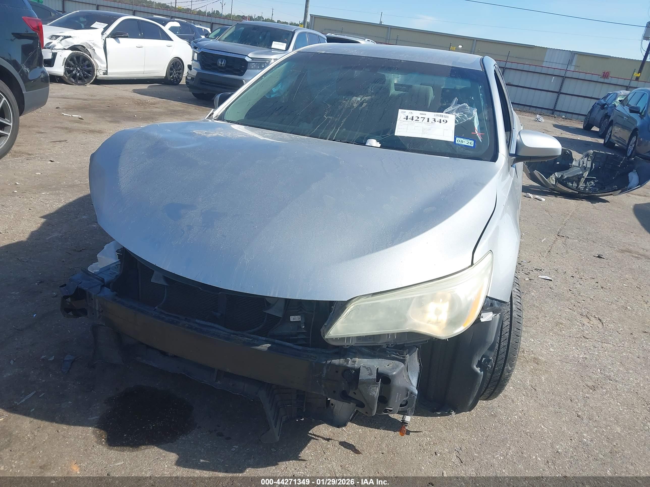 TOYOTA CAMRY image 6
