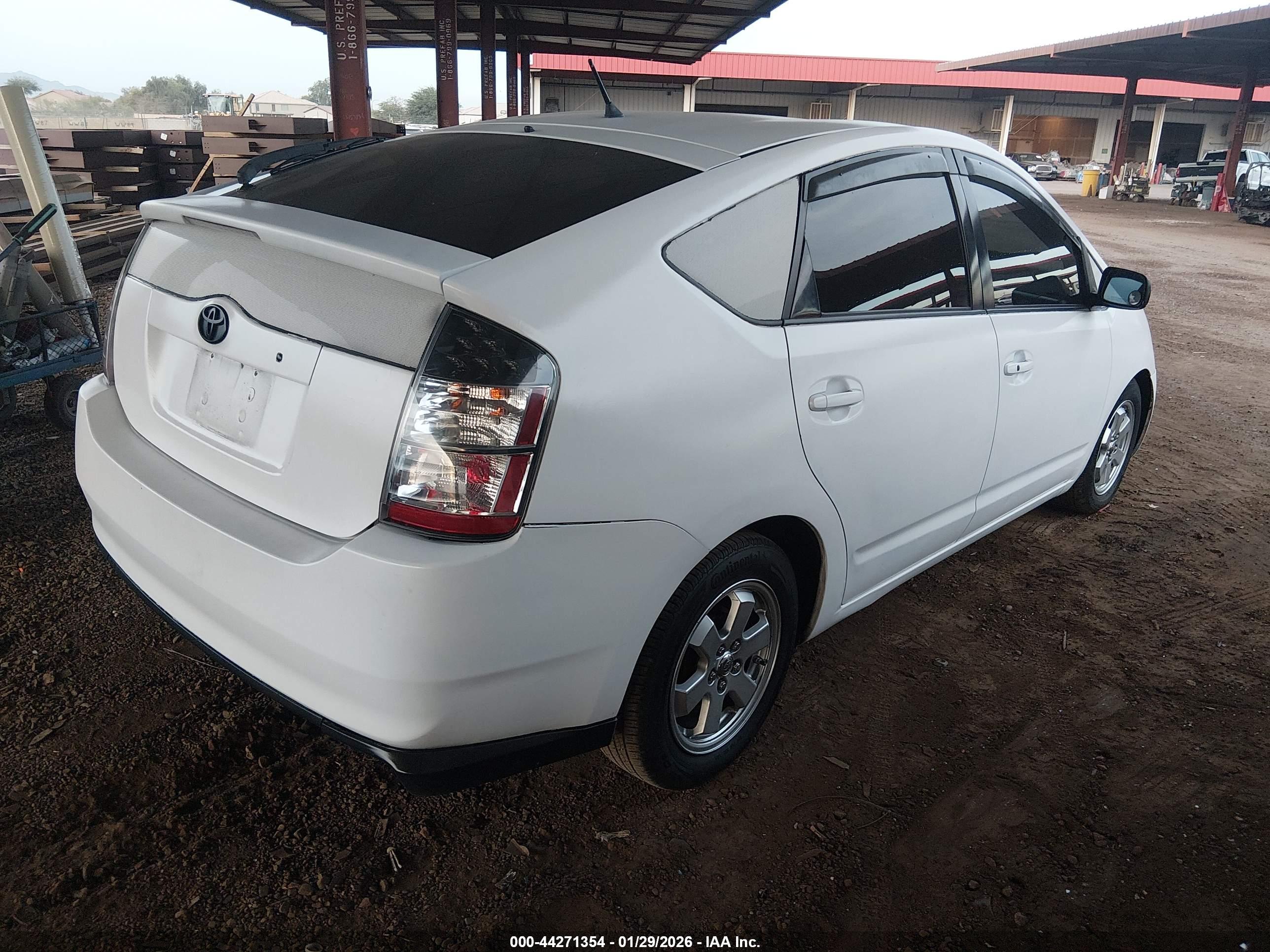 TOYOTA PRIUS image 4
