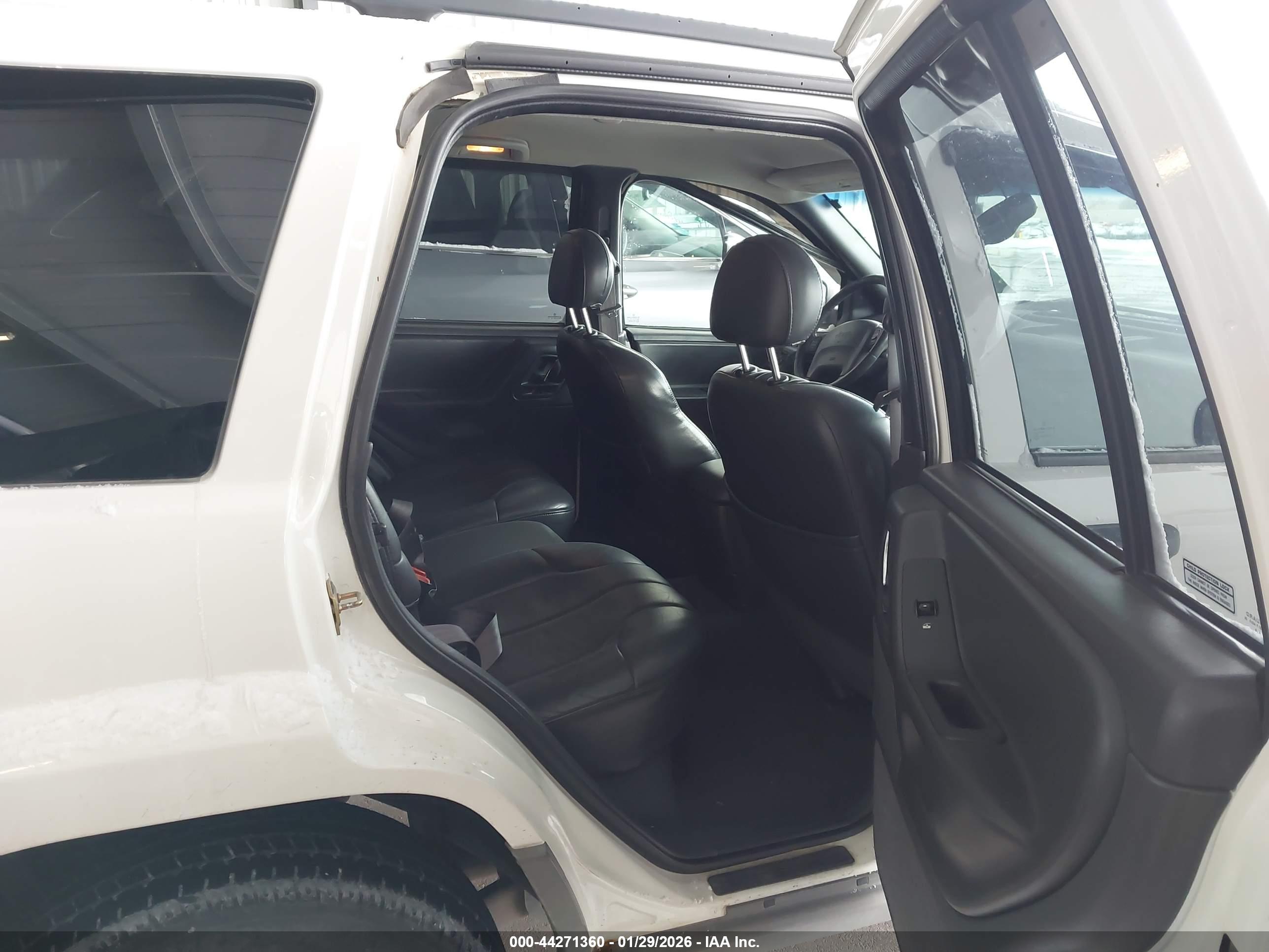 JEEP GRAND image 8