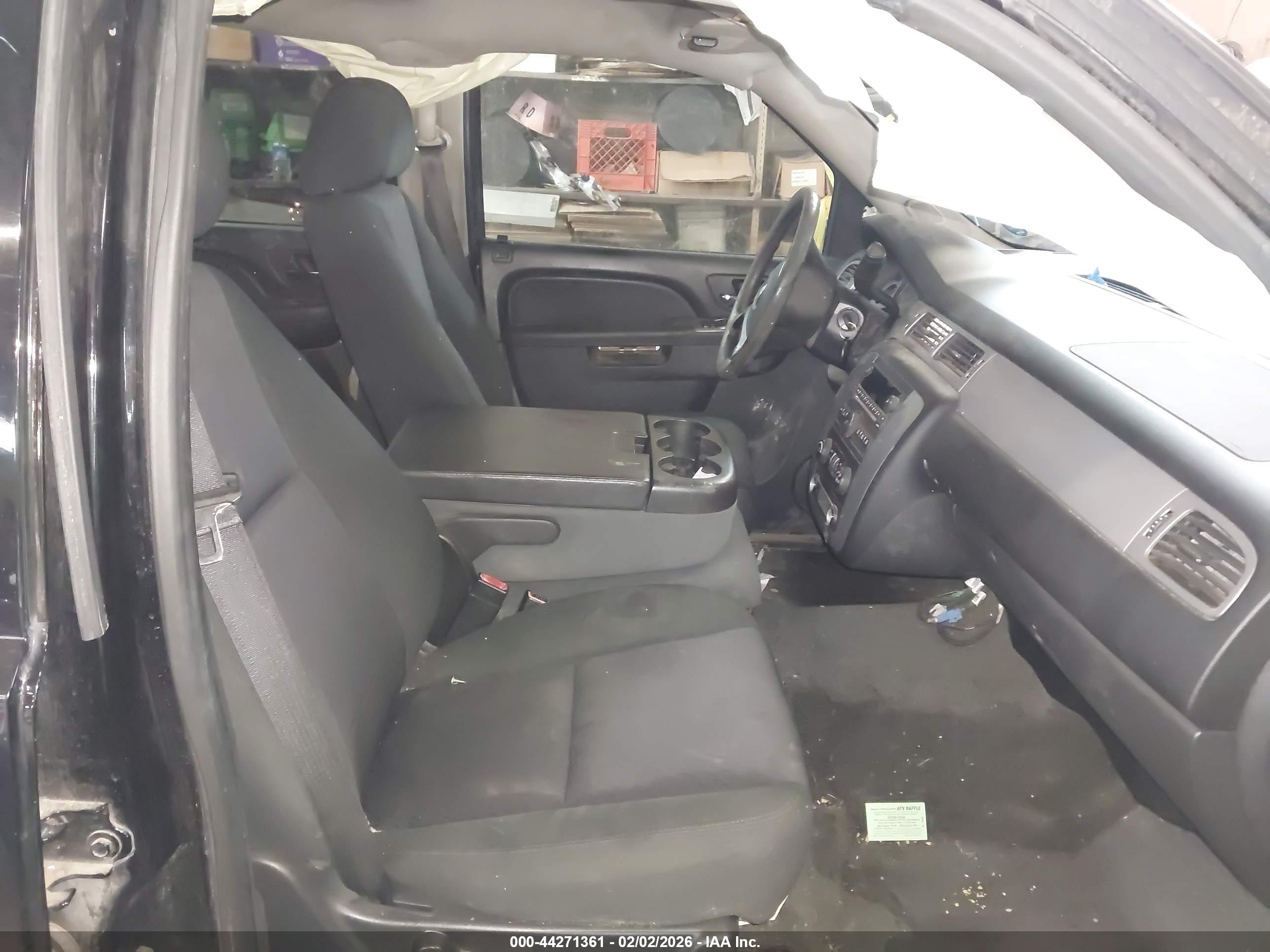 CHEVROLET TAHOE image 5