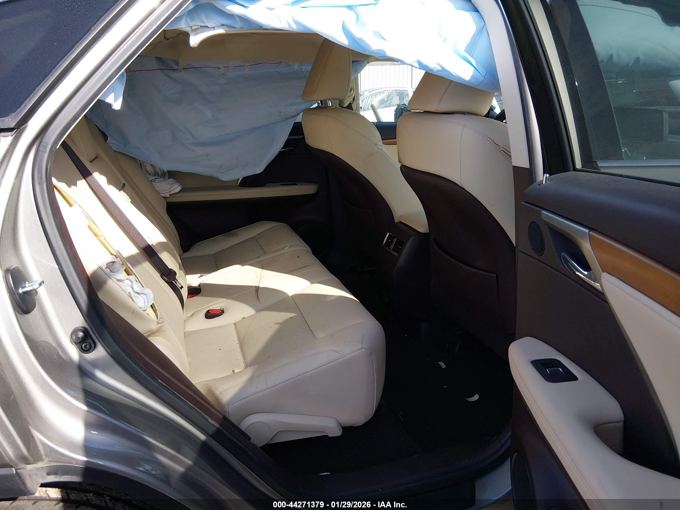 LEXUS RX image 8