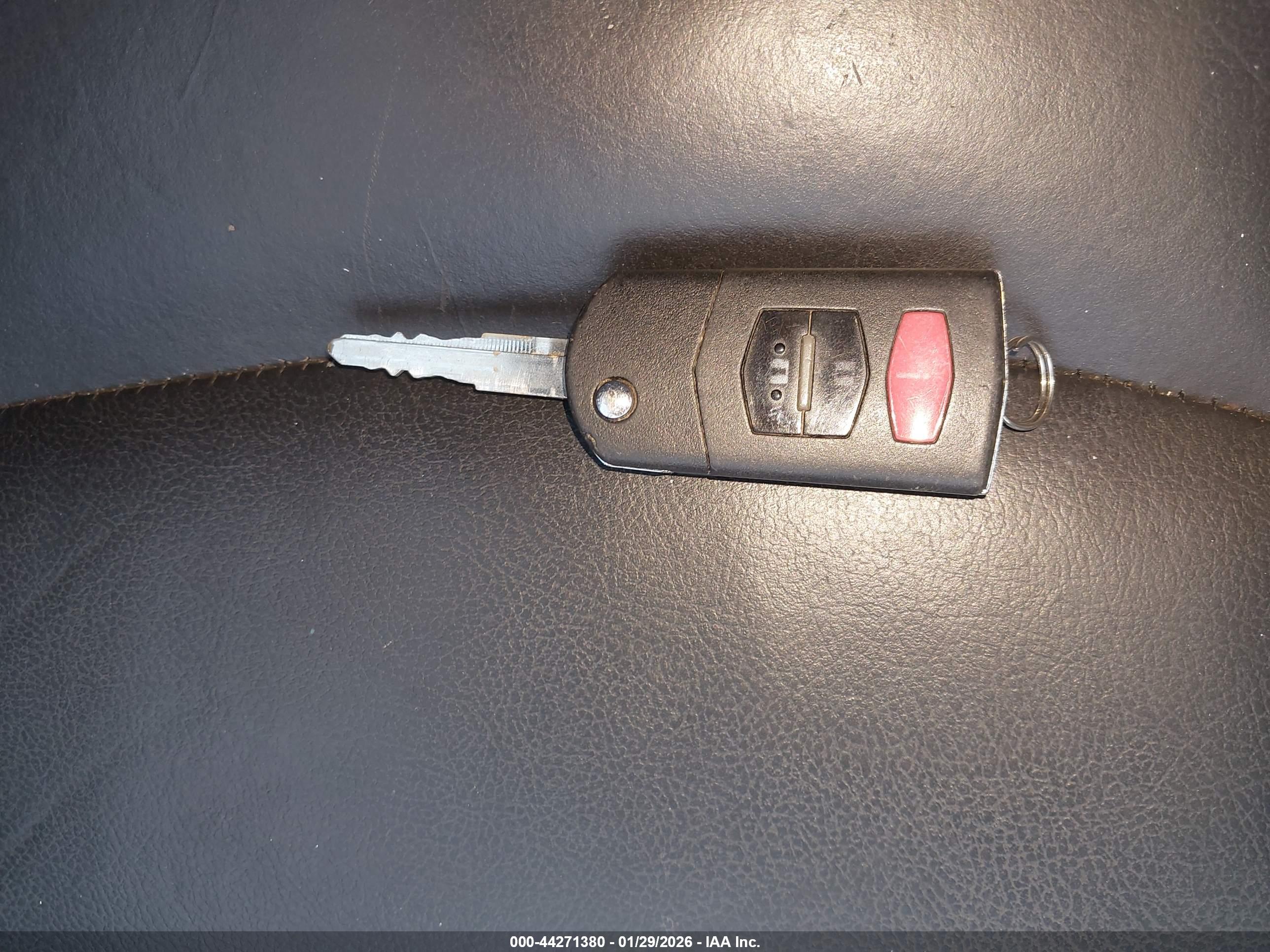 MAZDA MAZDA3 image 11