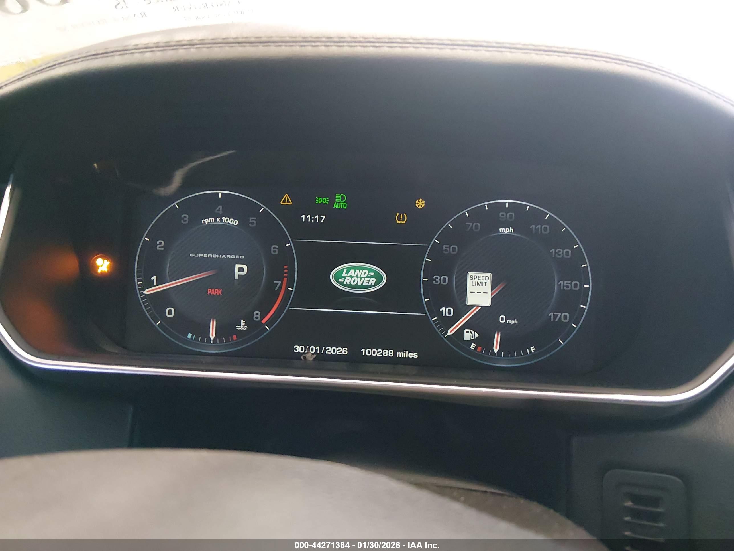 LAND ROVER image 7