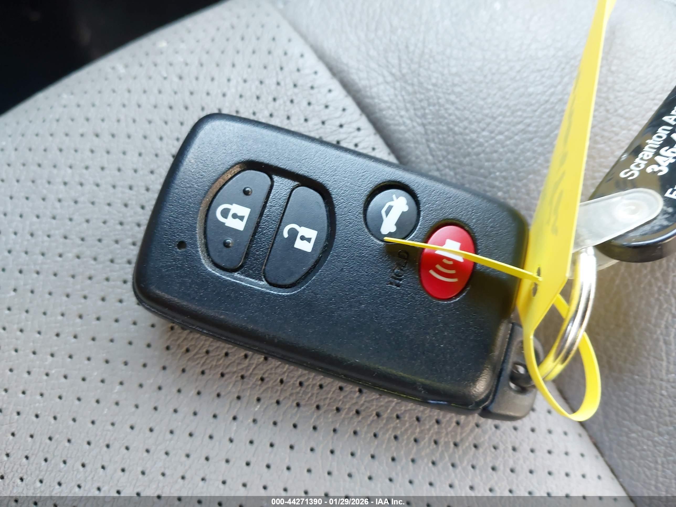 SUBARU FORESTER image 11