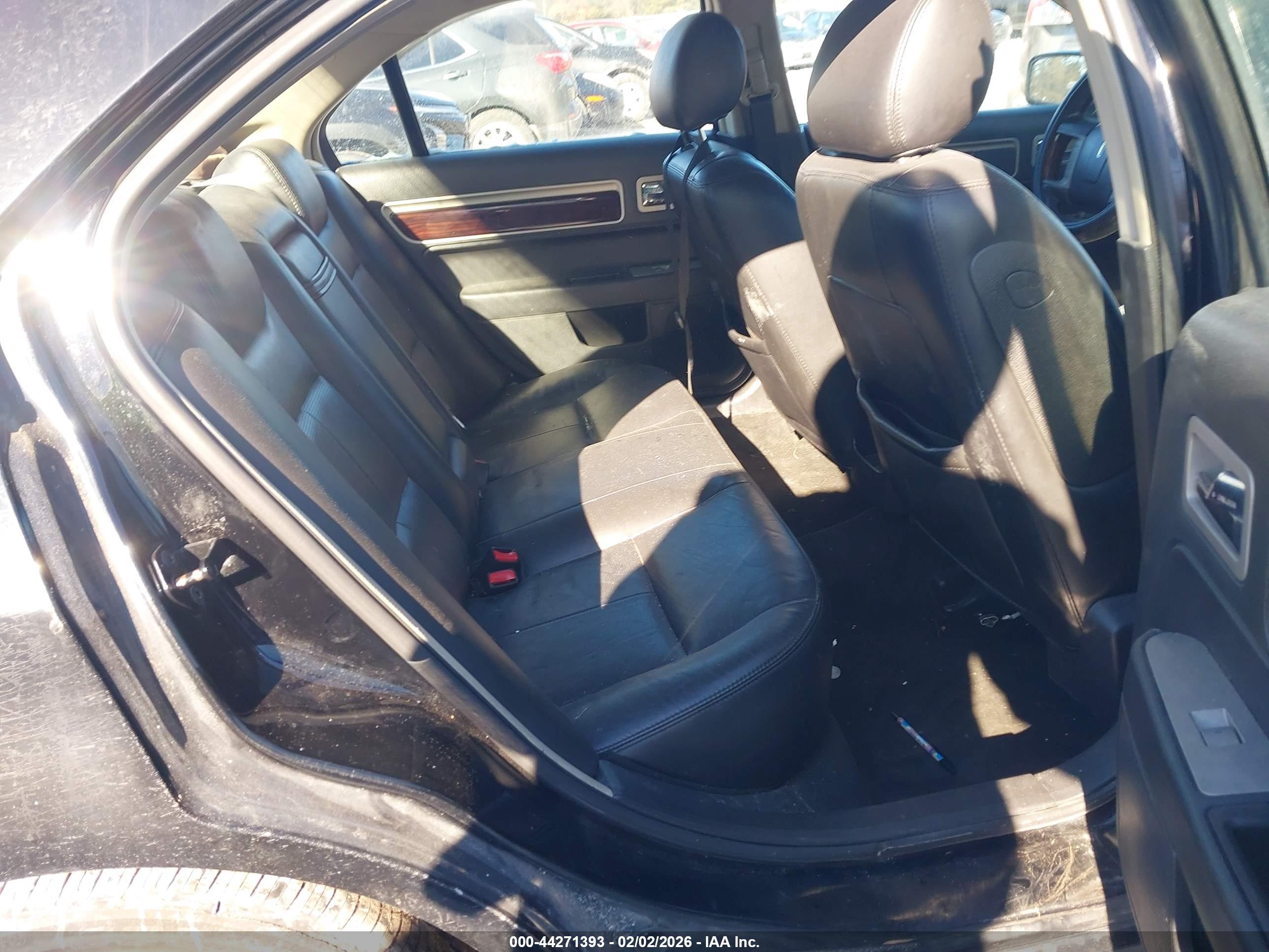 LINCOLN MKZ image 8