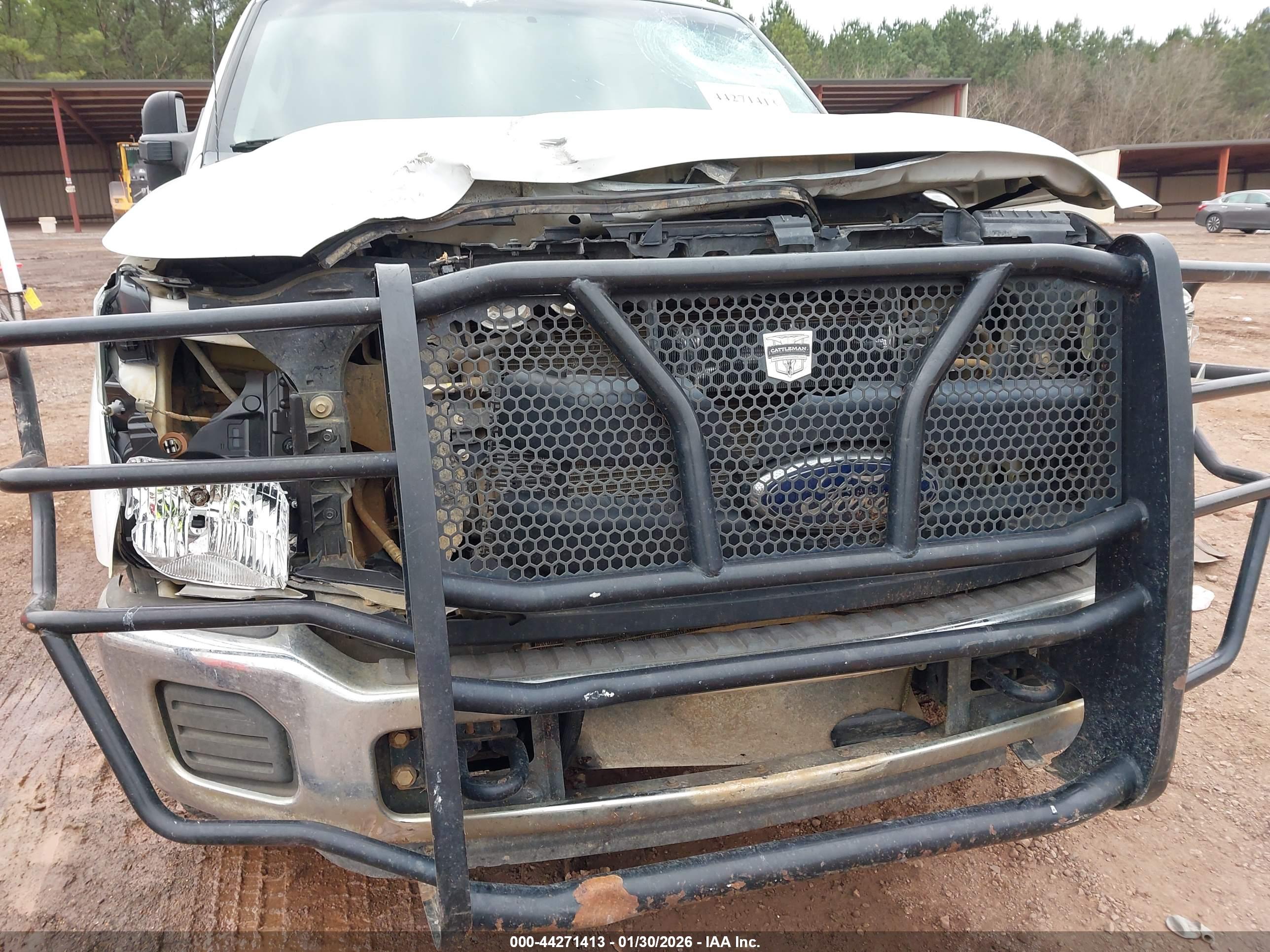 FORD F-250 image 6