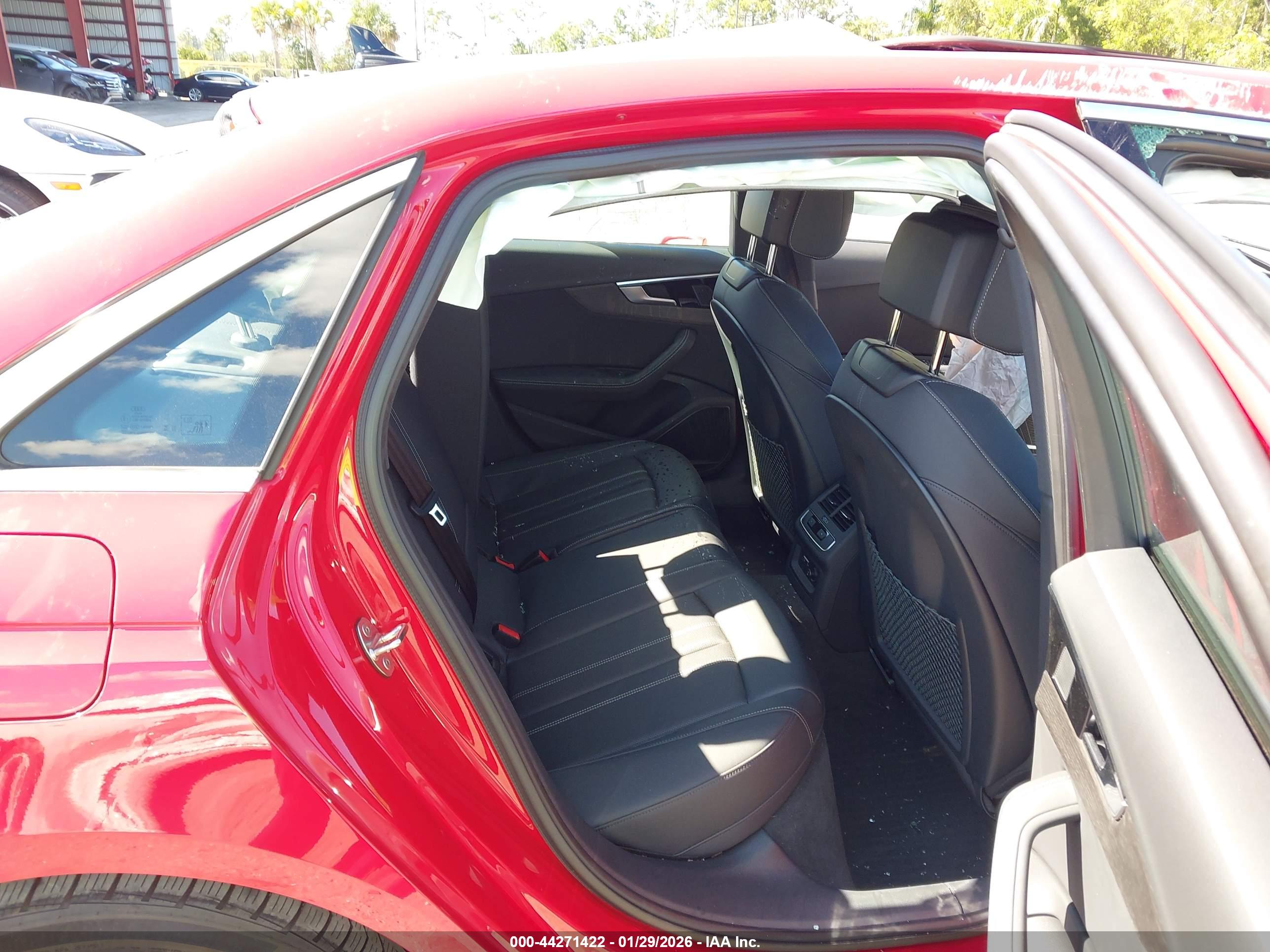 AUDI A4 image 8