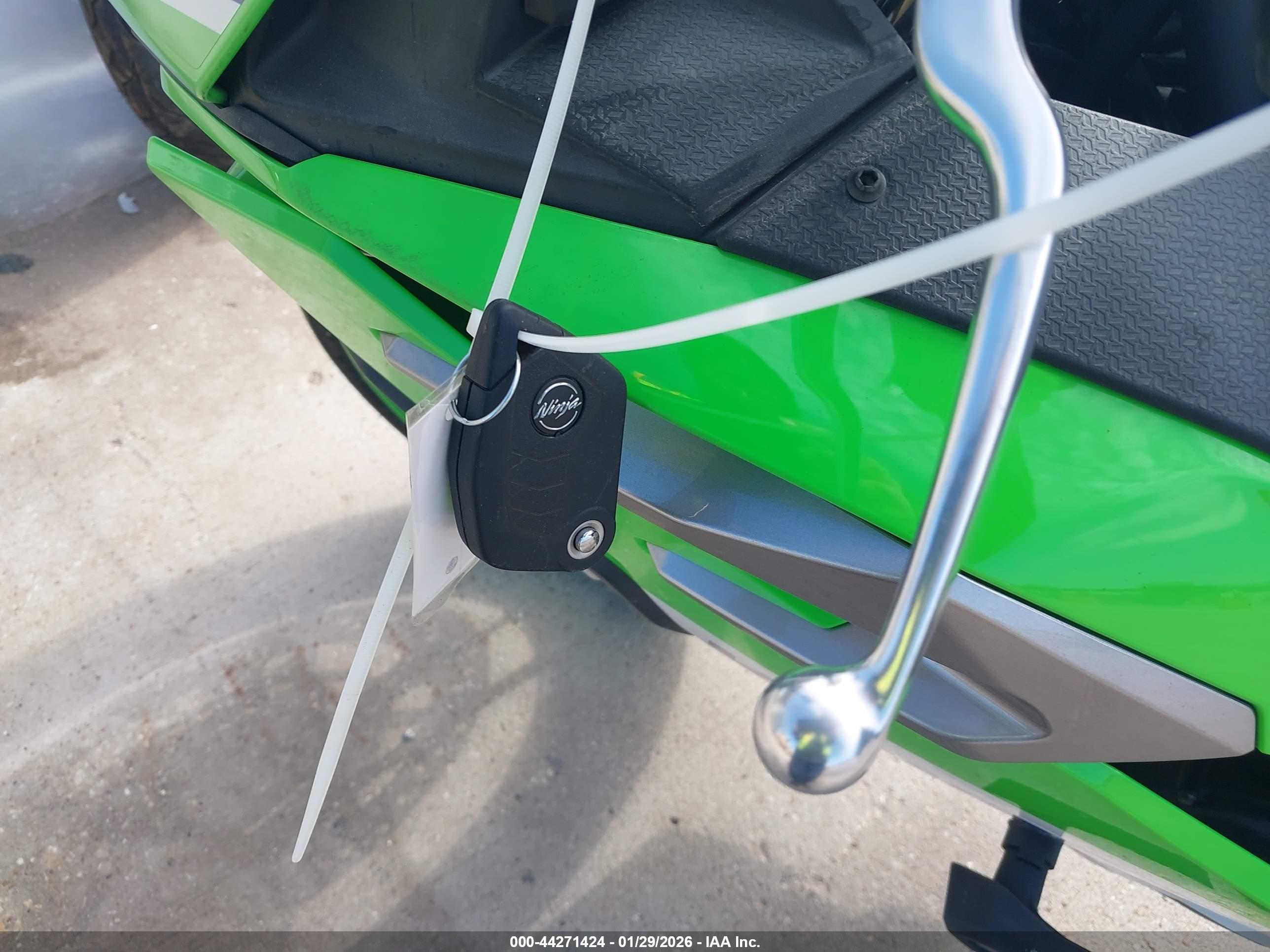 KAWASAKI EX500 image 11