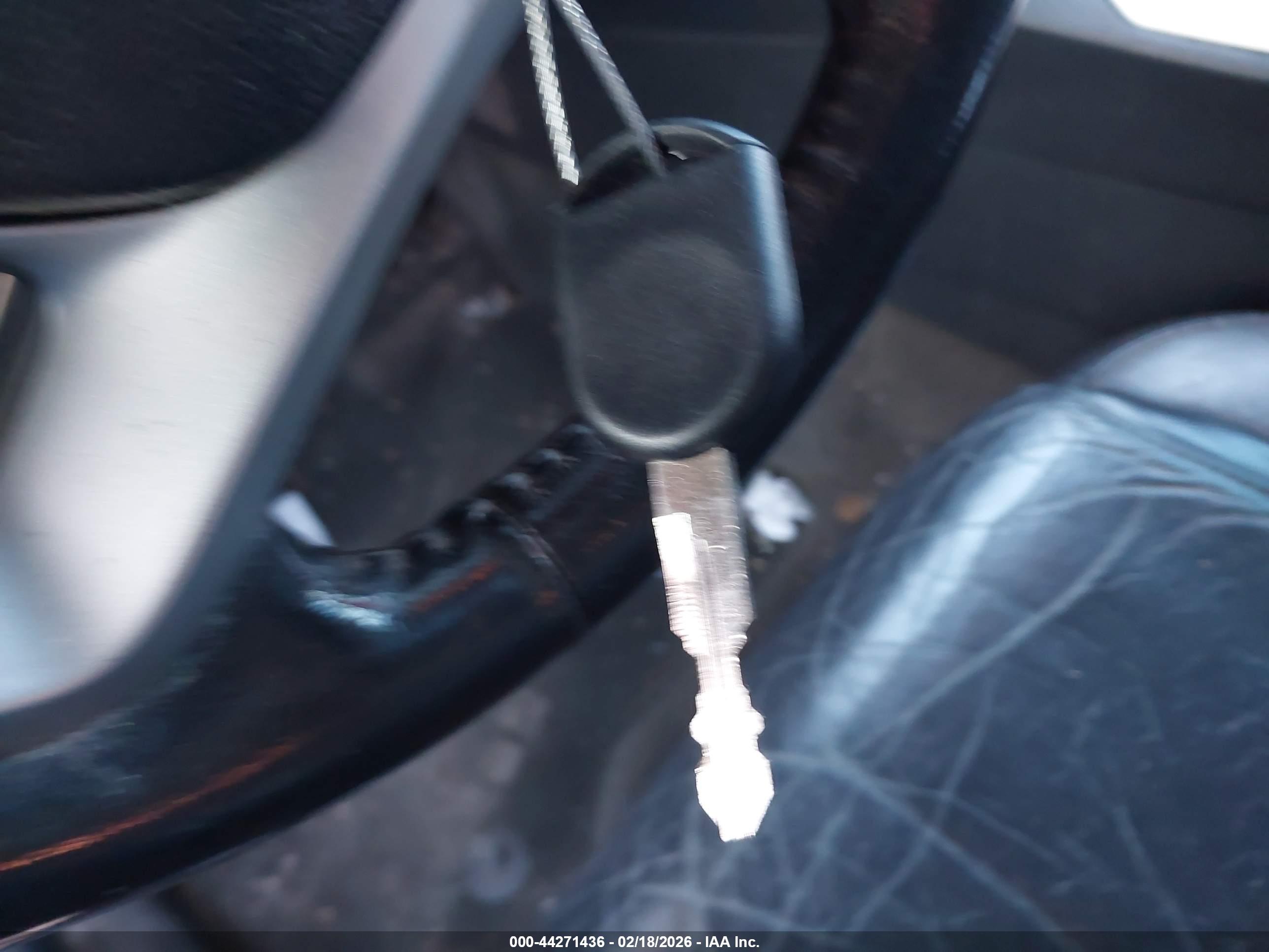 FORD EXPLORER image 11
