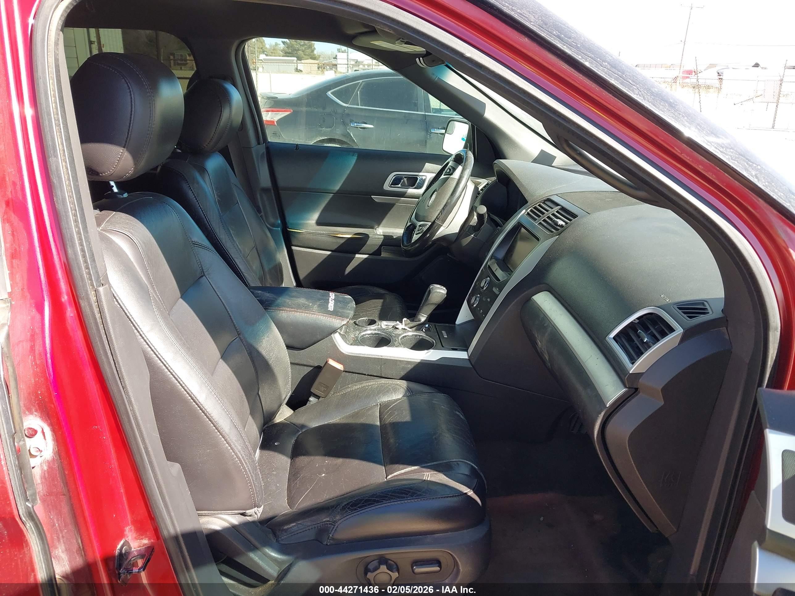 FORD EXPLORER image 5
