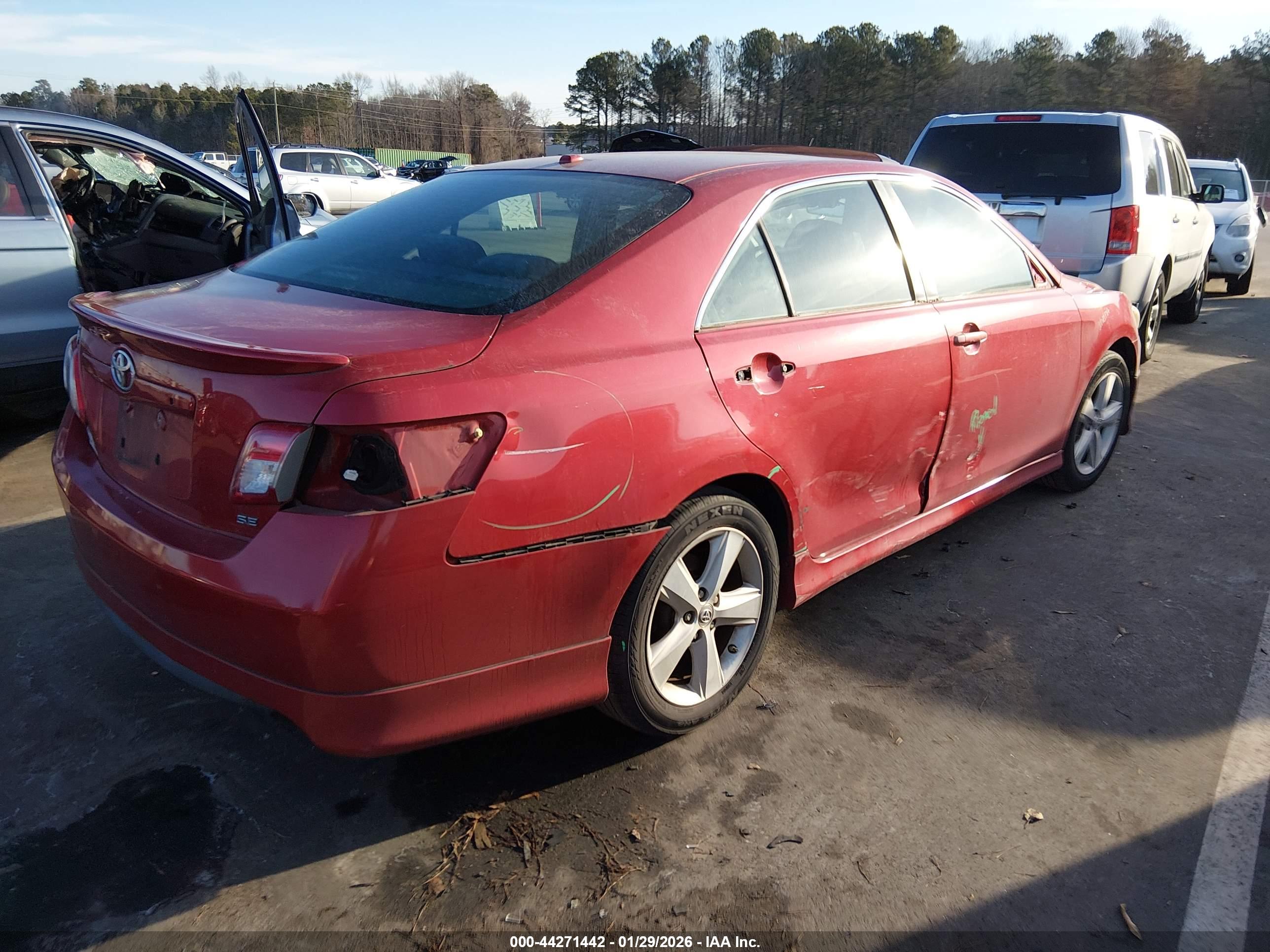 TOYOTA CAMRY image 4