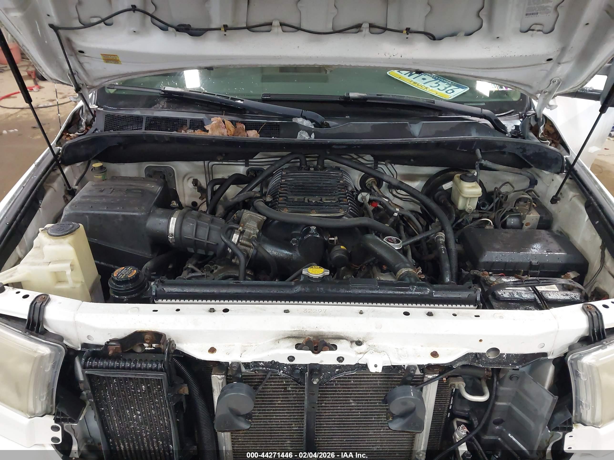 TOYOTA TUNDRA image 10