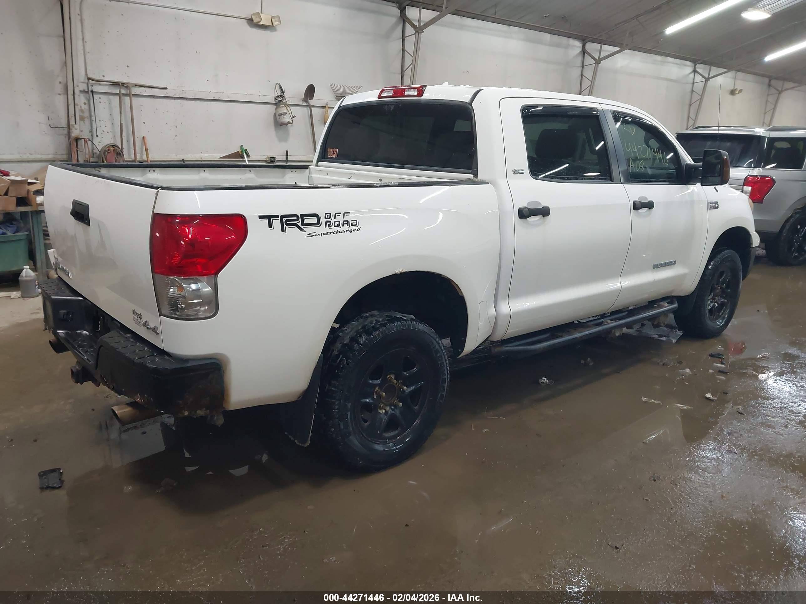 TOYOTA TUNDRA image 4