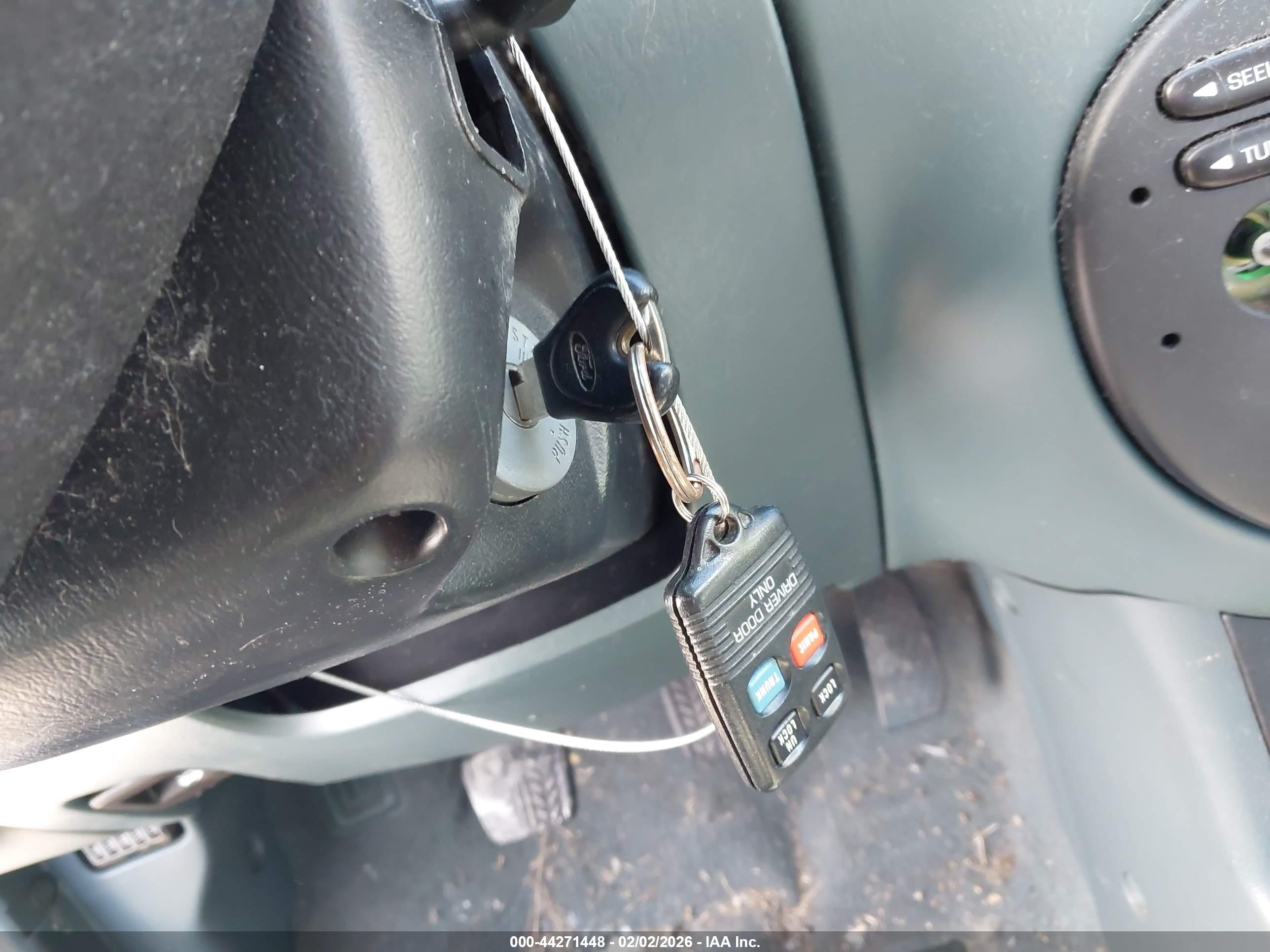 FORD ESCORT image 11