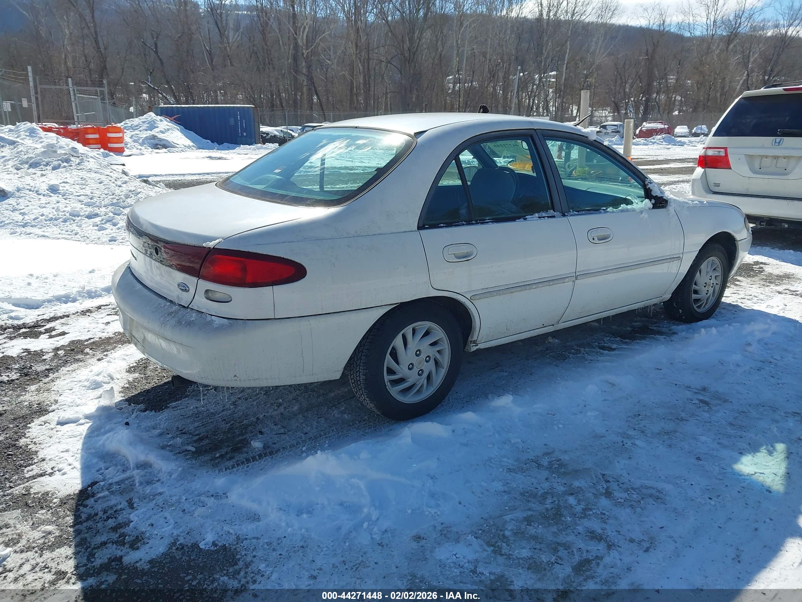 FORD ESCORT image 4