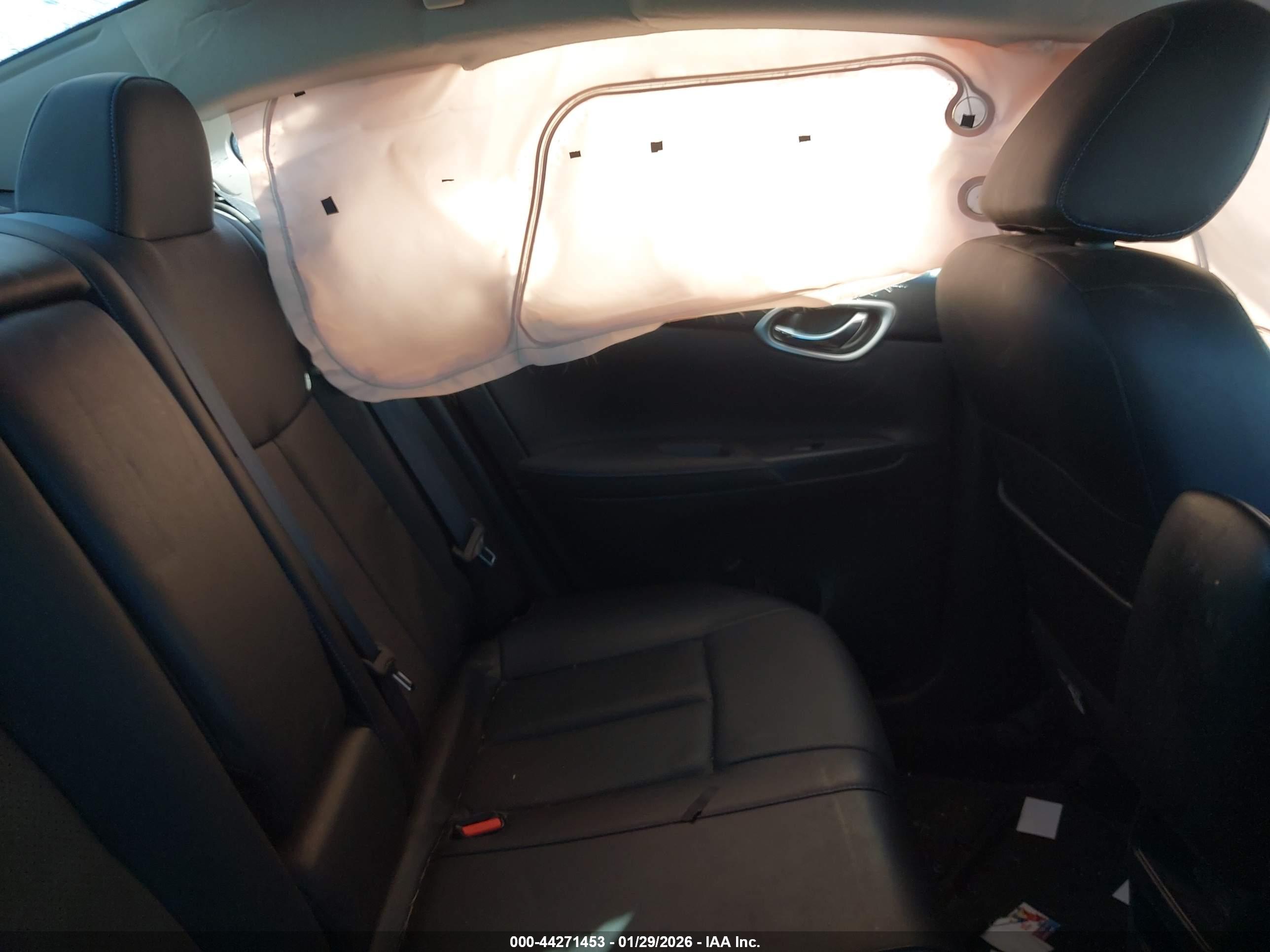 NISSAN SENTRA image 8
