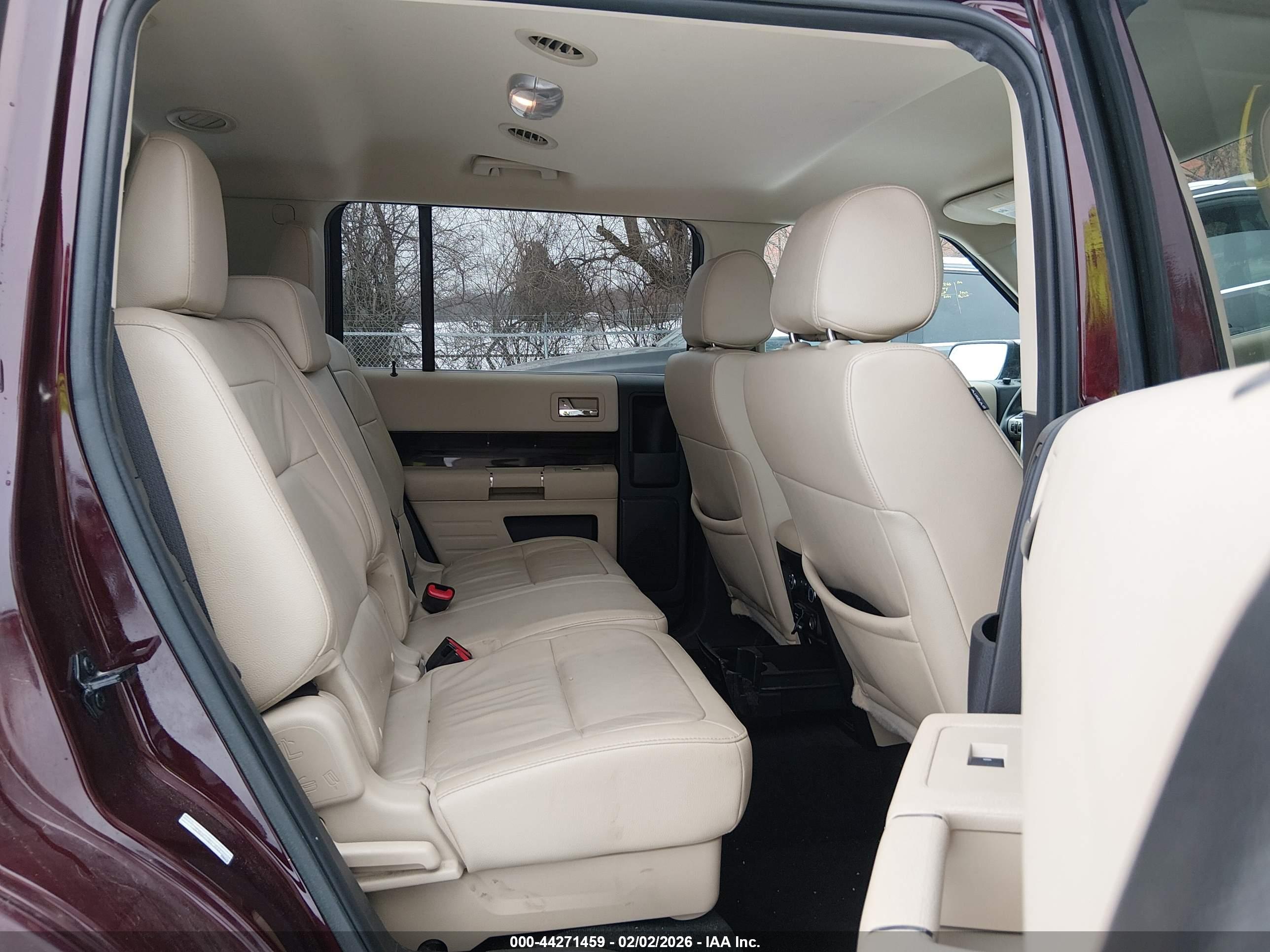 FORD FLEX image 8