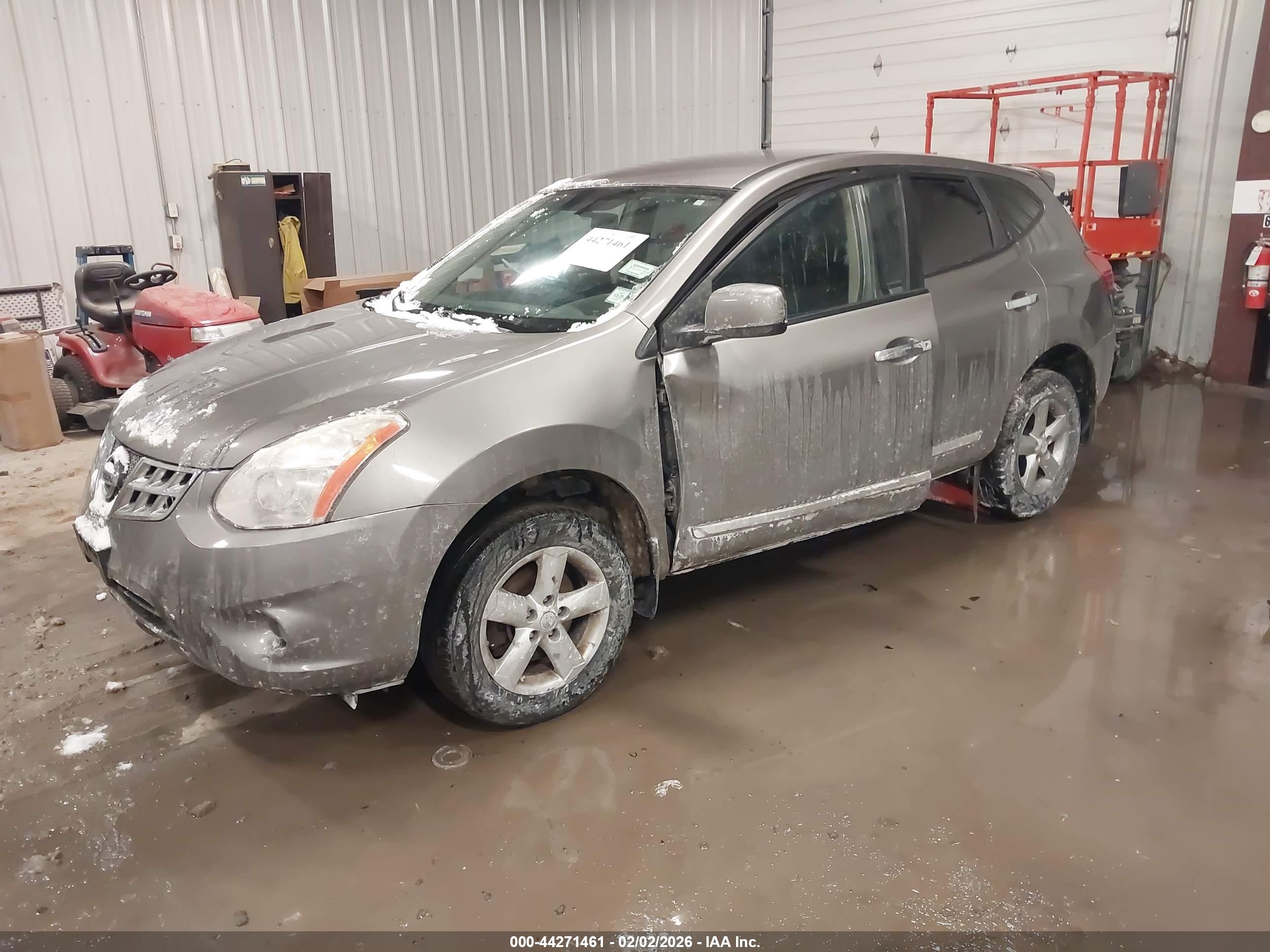 NISSAN ROGUE image 2