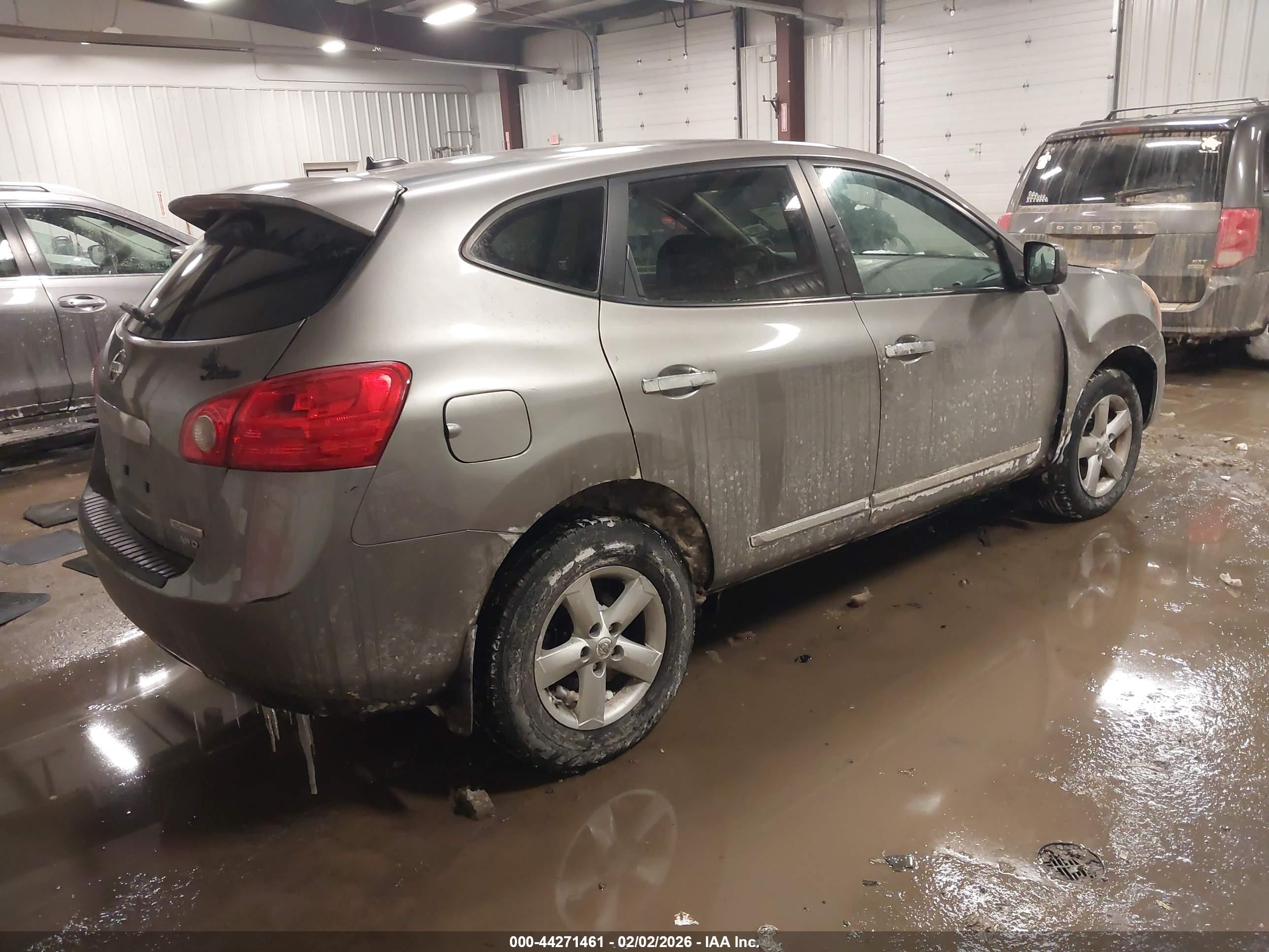 NISSAN ROGUE image 4