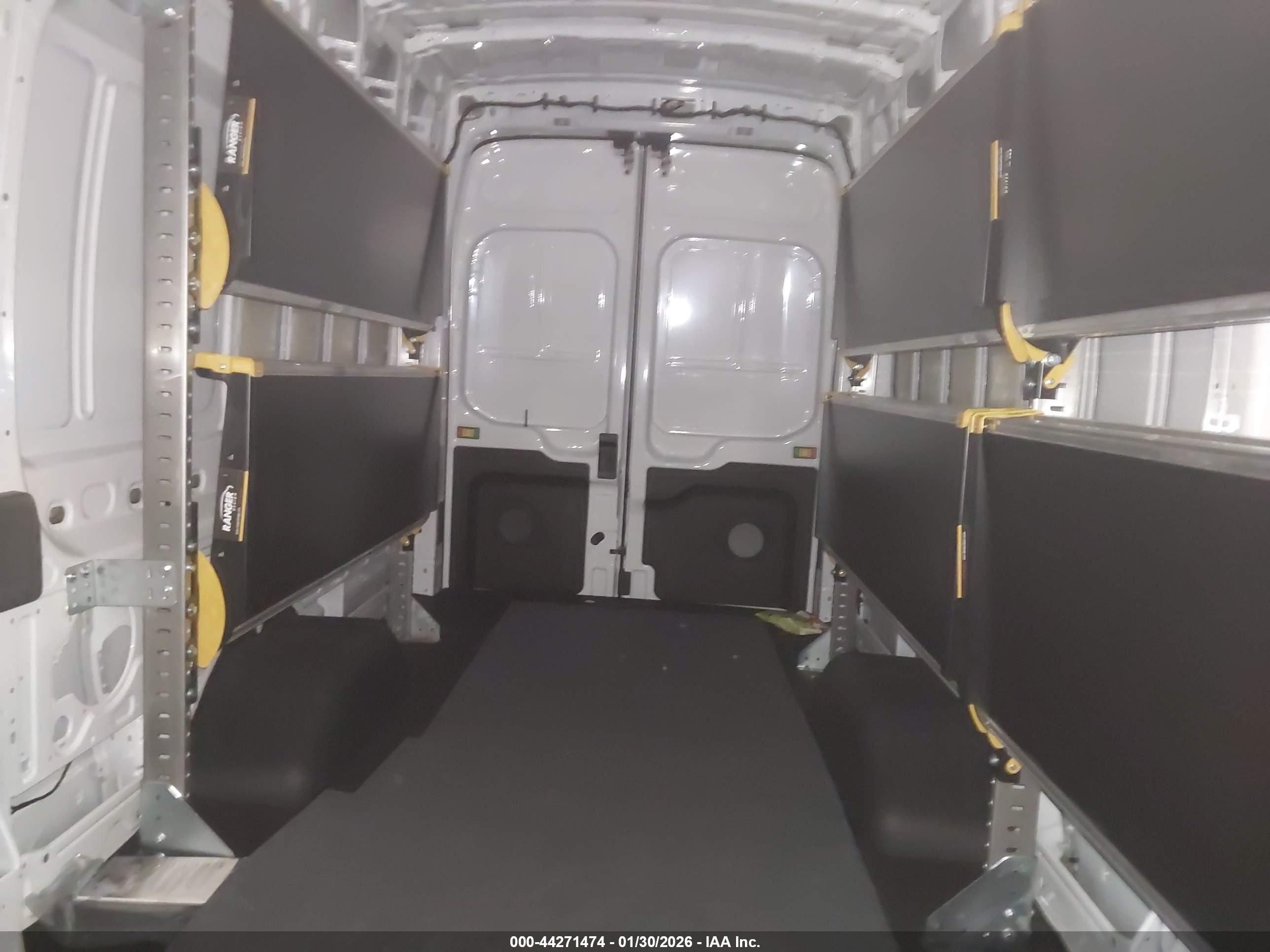 FORD TRANSIT-350 image 8
