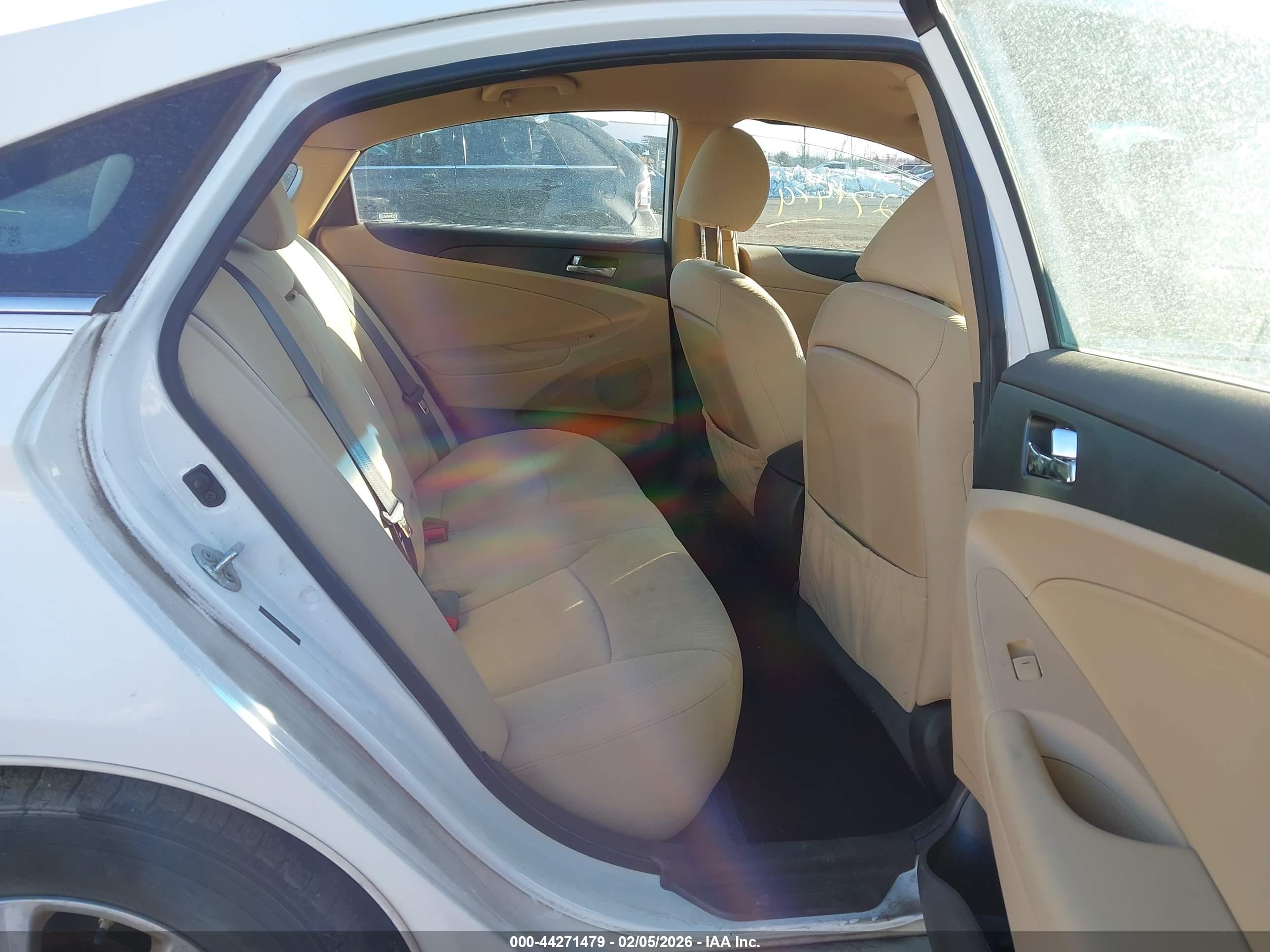 HYUNDAI SONATA image 8