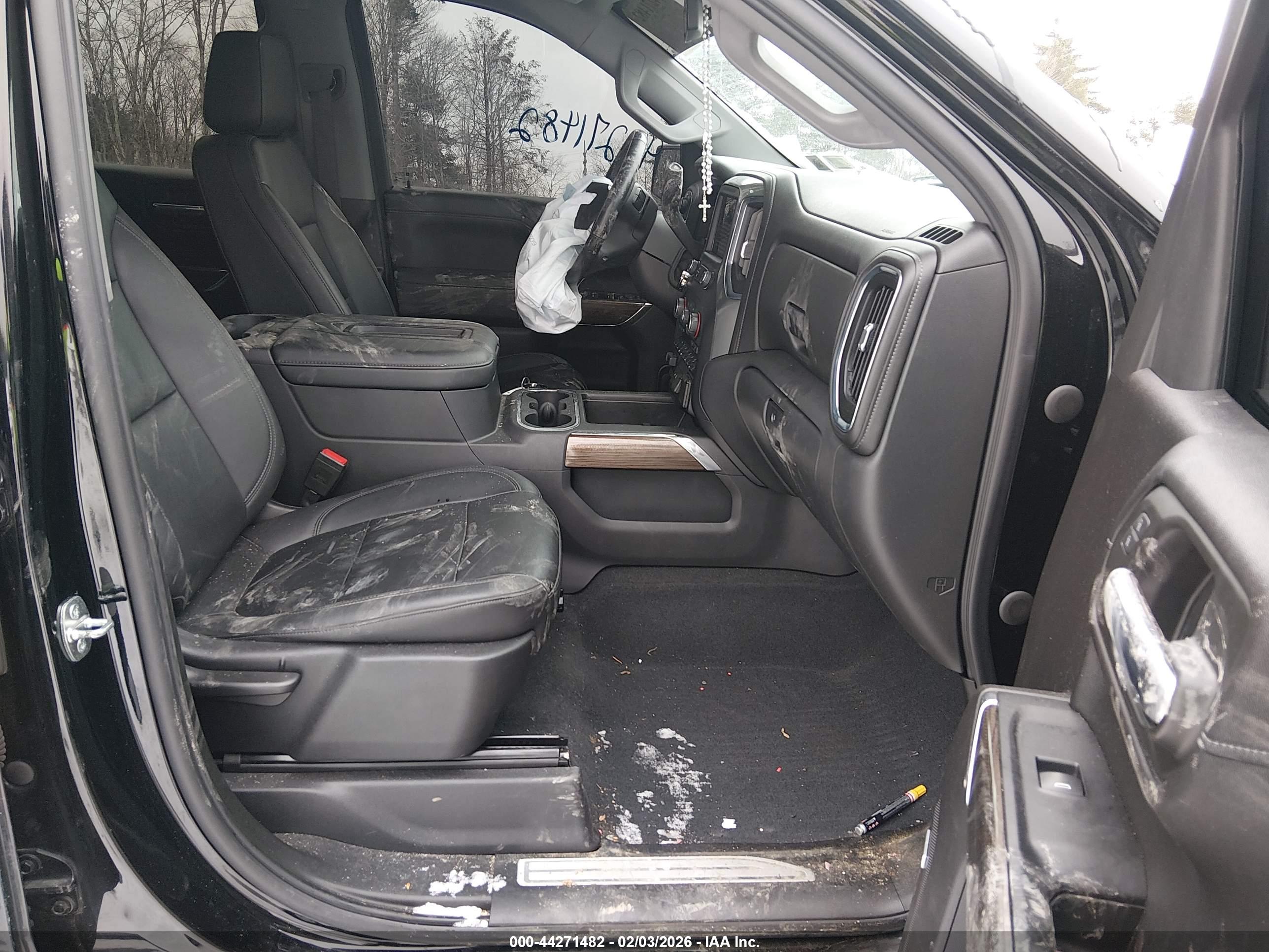 CHEVROLET SILVERADO image 5