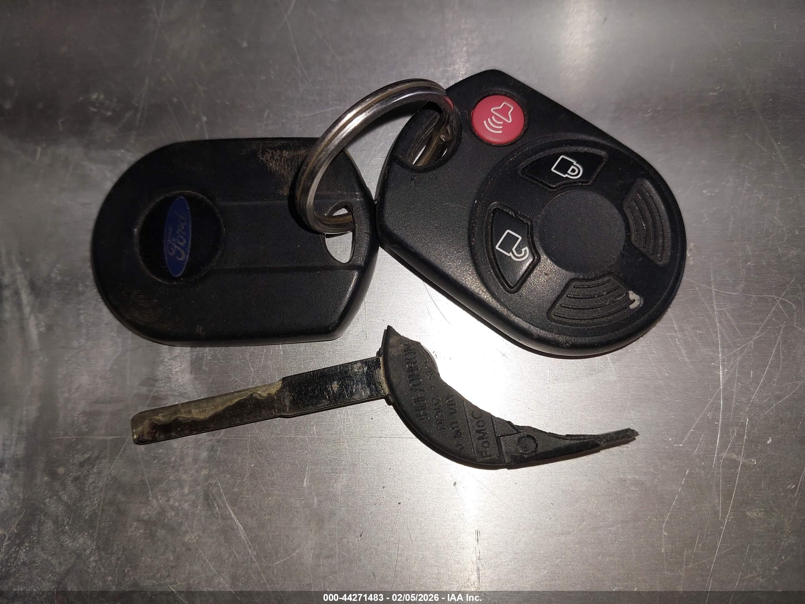 FORD ESCAPE image 11