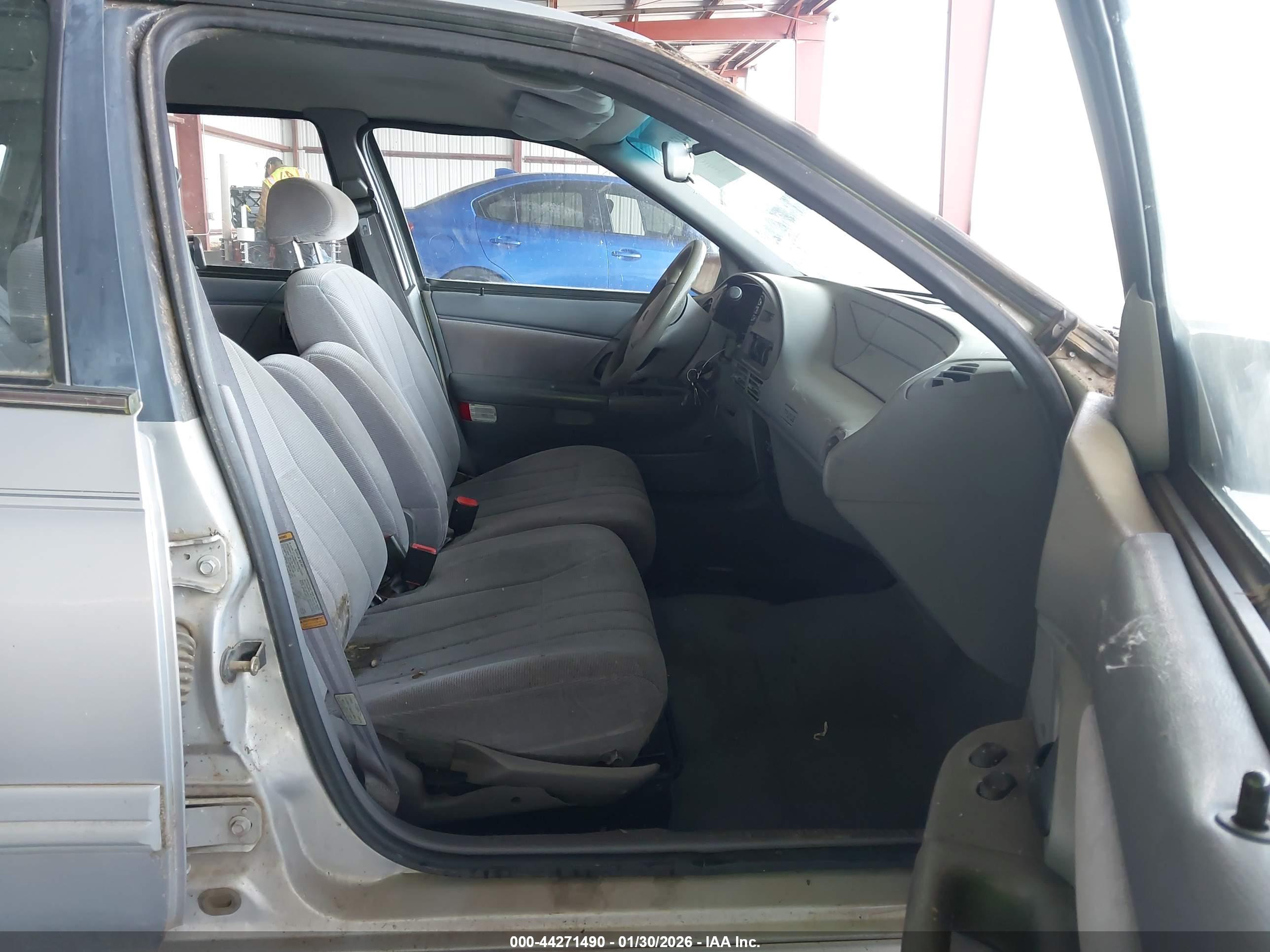 FORD TAURUS image 5