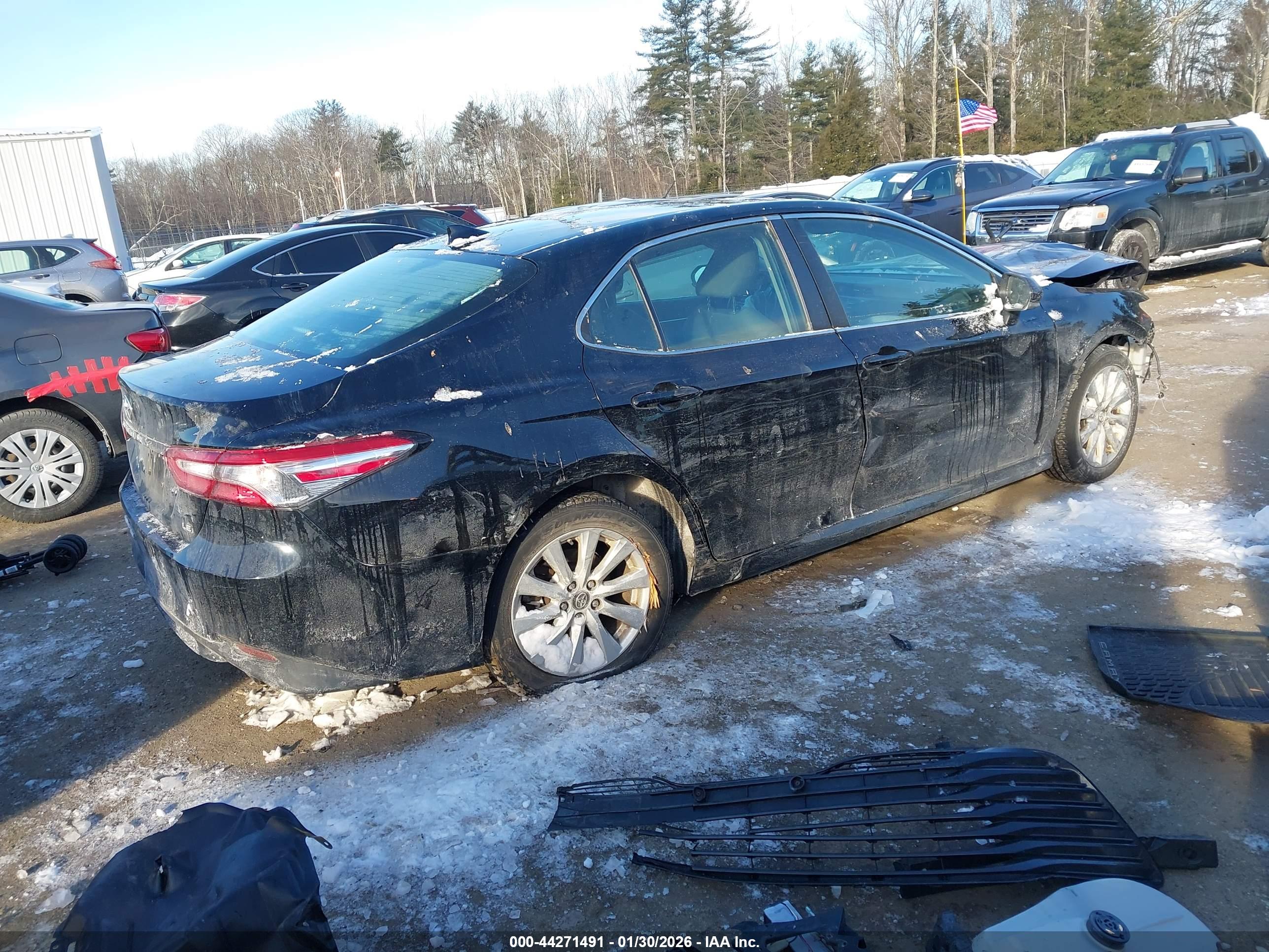 TOYOTA CAMRY image 4