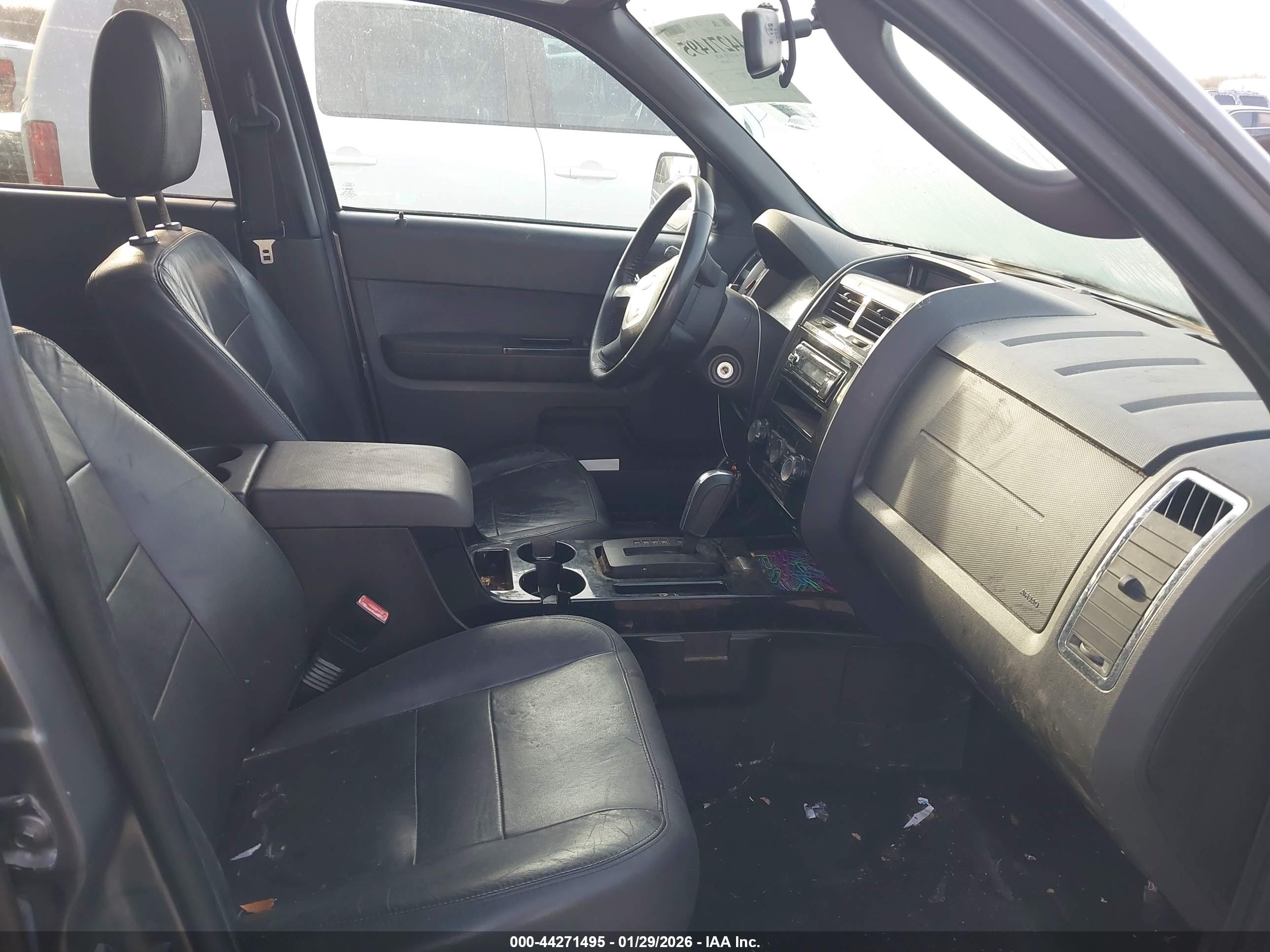 FORD ESCAPE image 5