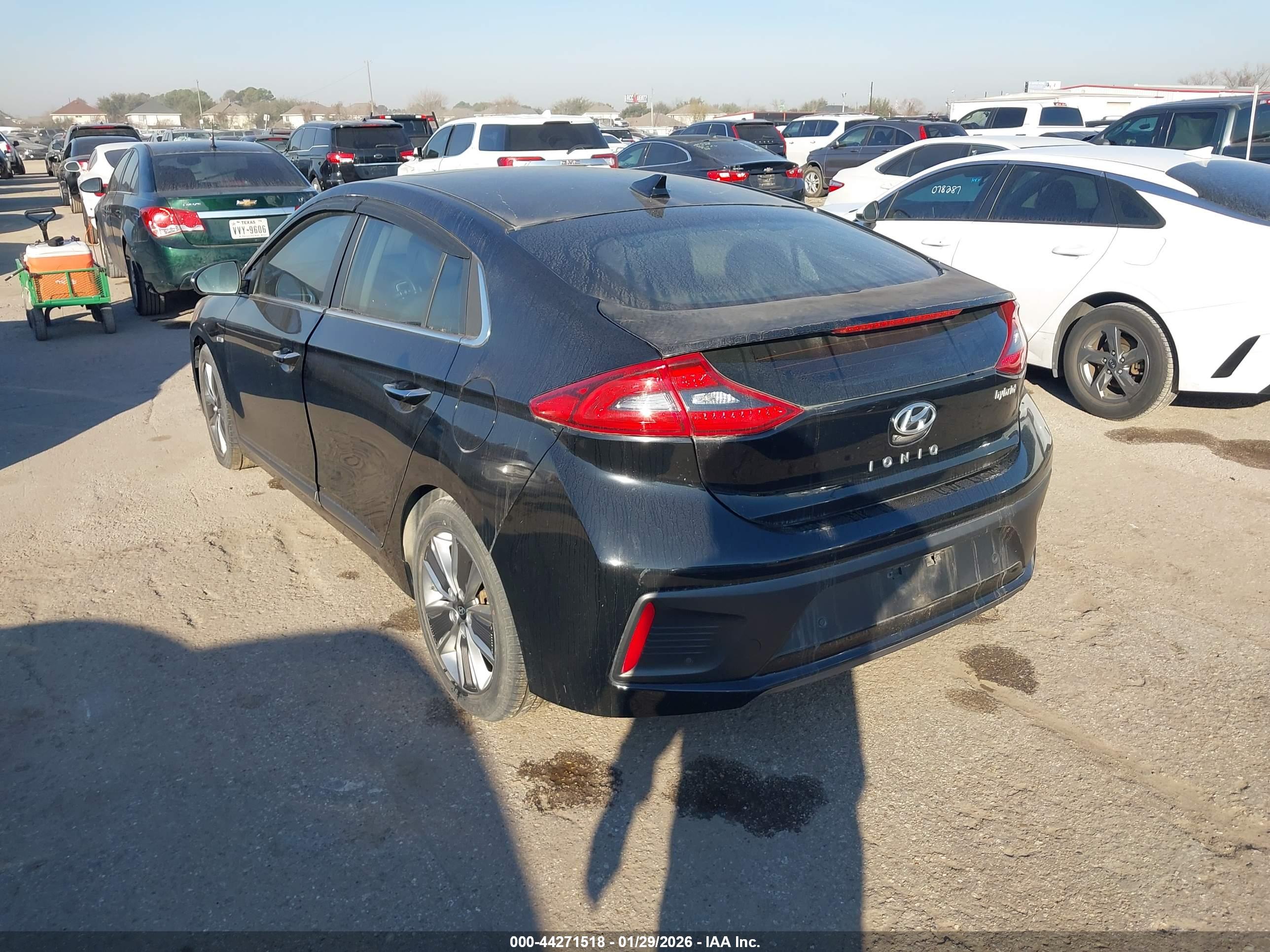 HYUNDAI IONIQ image 3