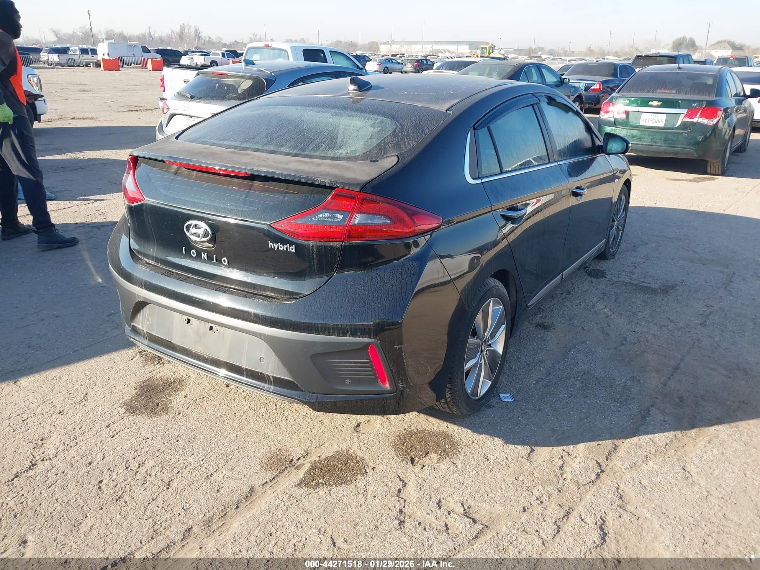 HYUNDAI IONIQ image 4