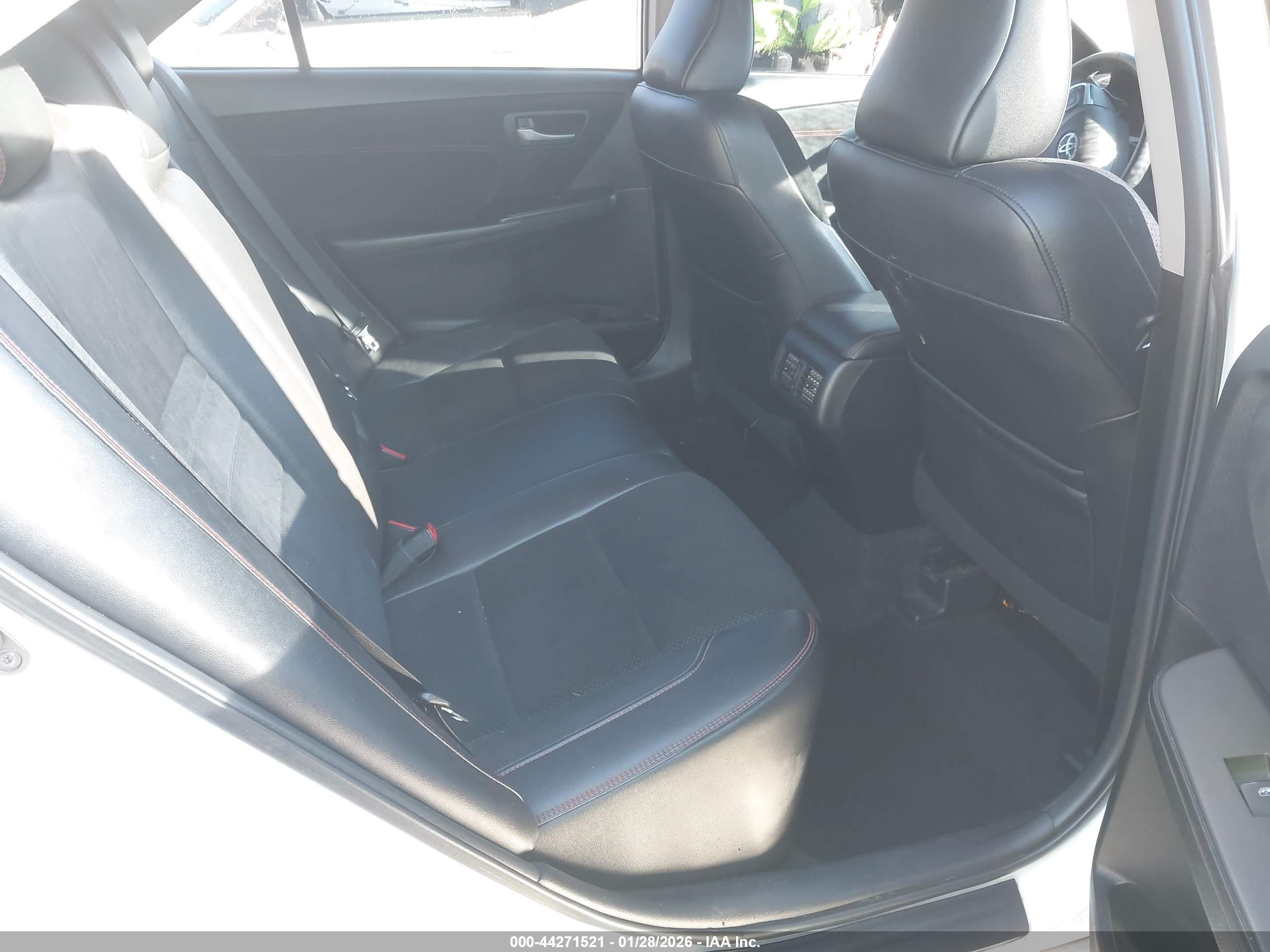 TOYOTA CAMRY image 8