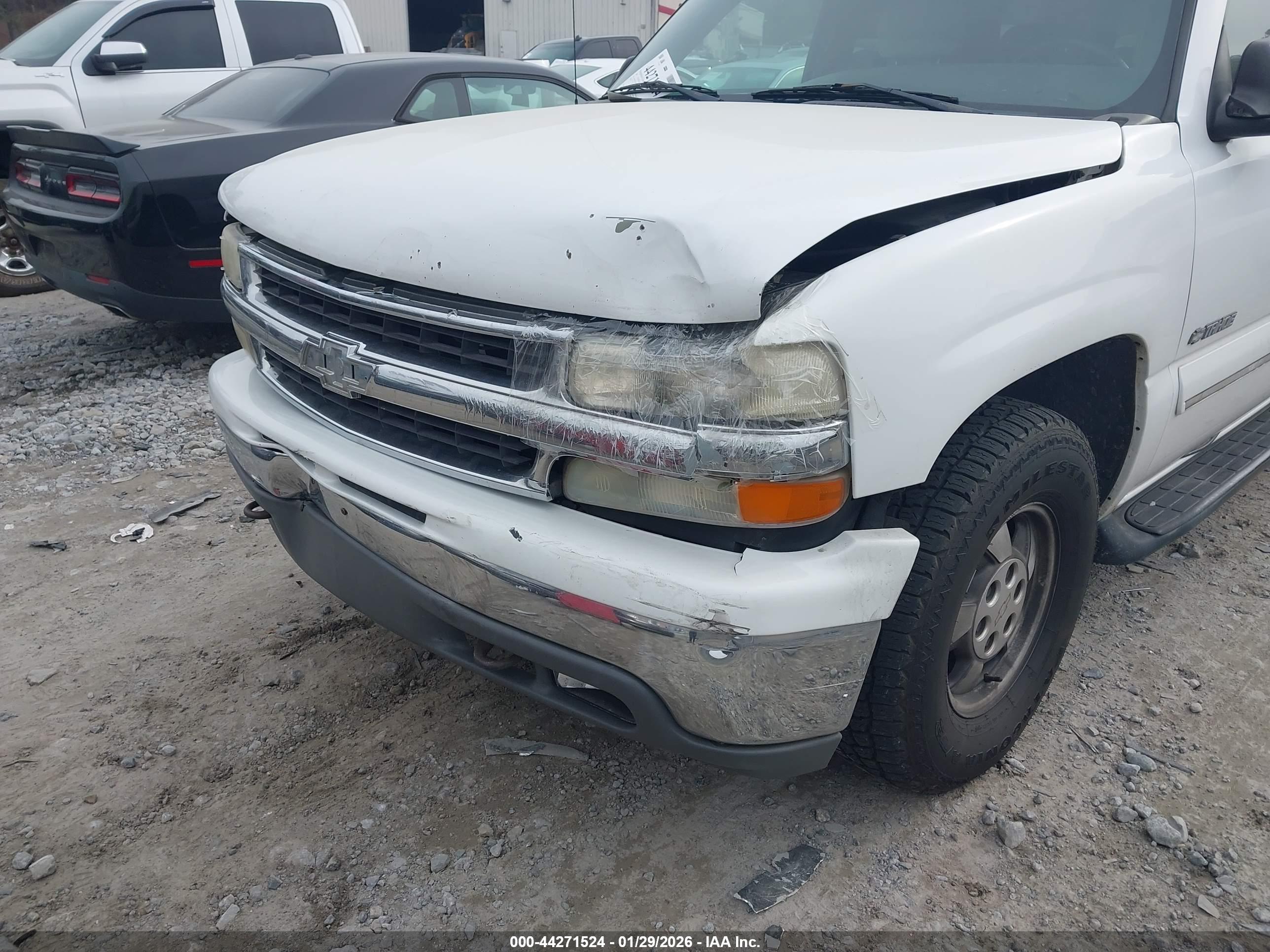 CHEVROLET TAHOE image 6
