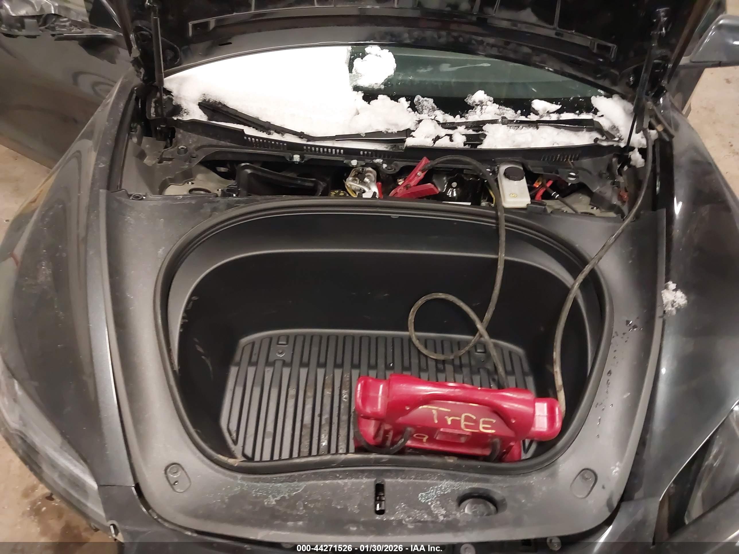 TESLA MODEL image 10