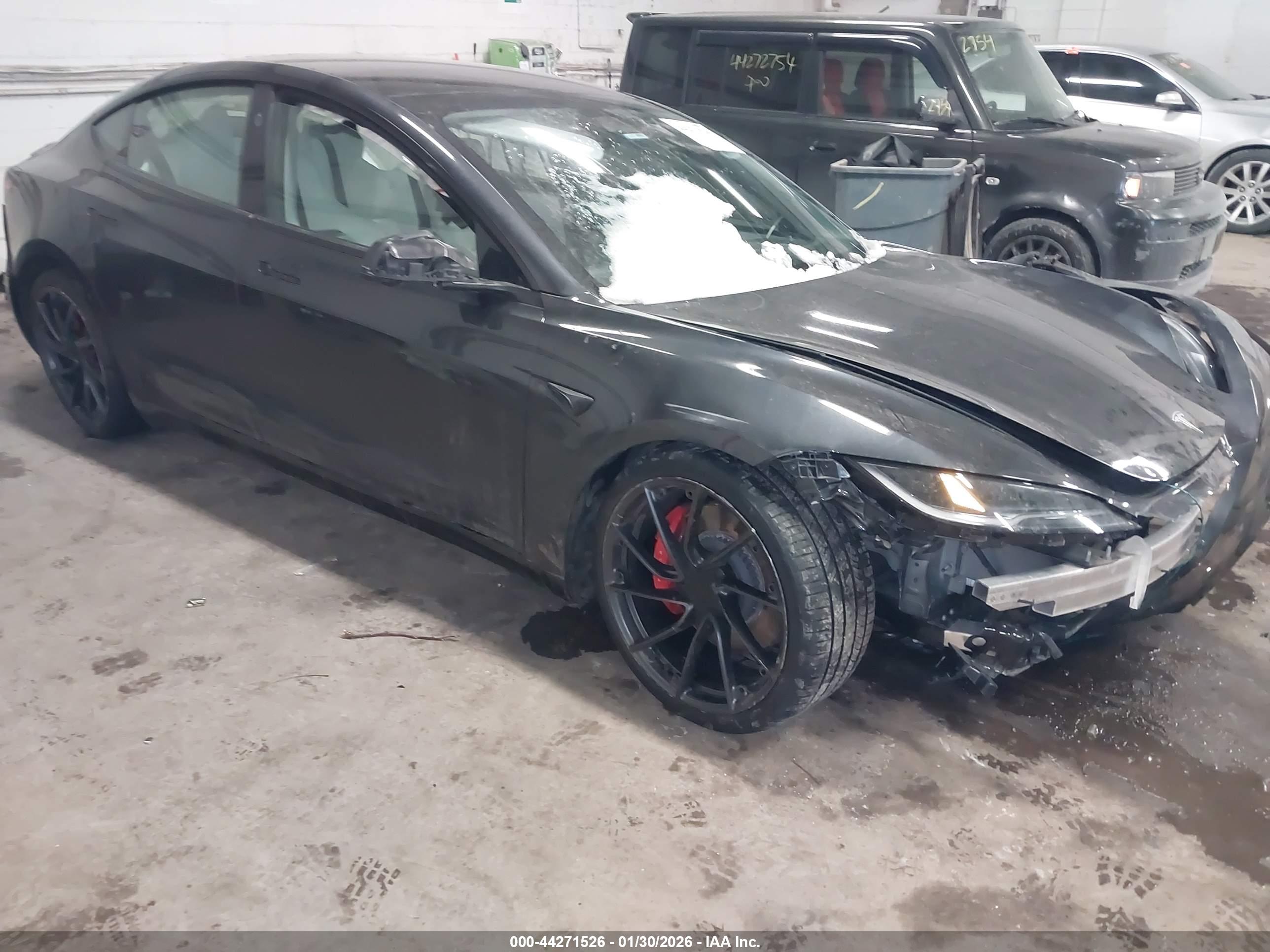 TESLA MODEL image 3