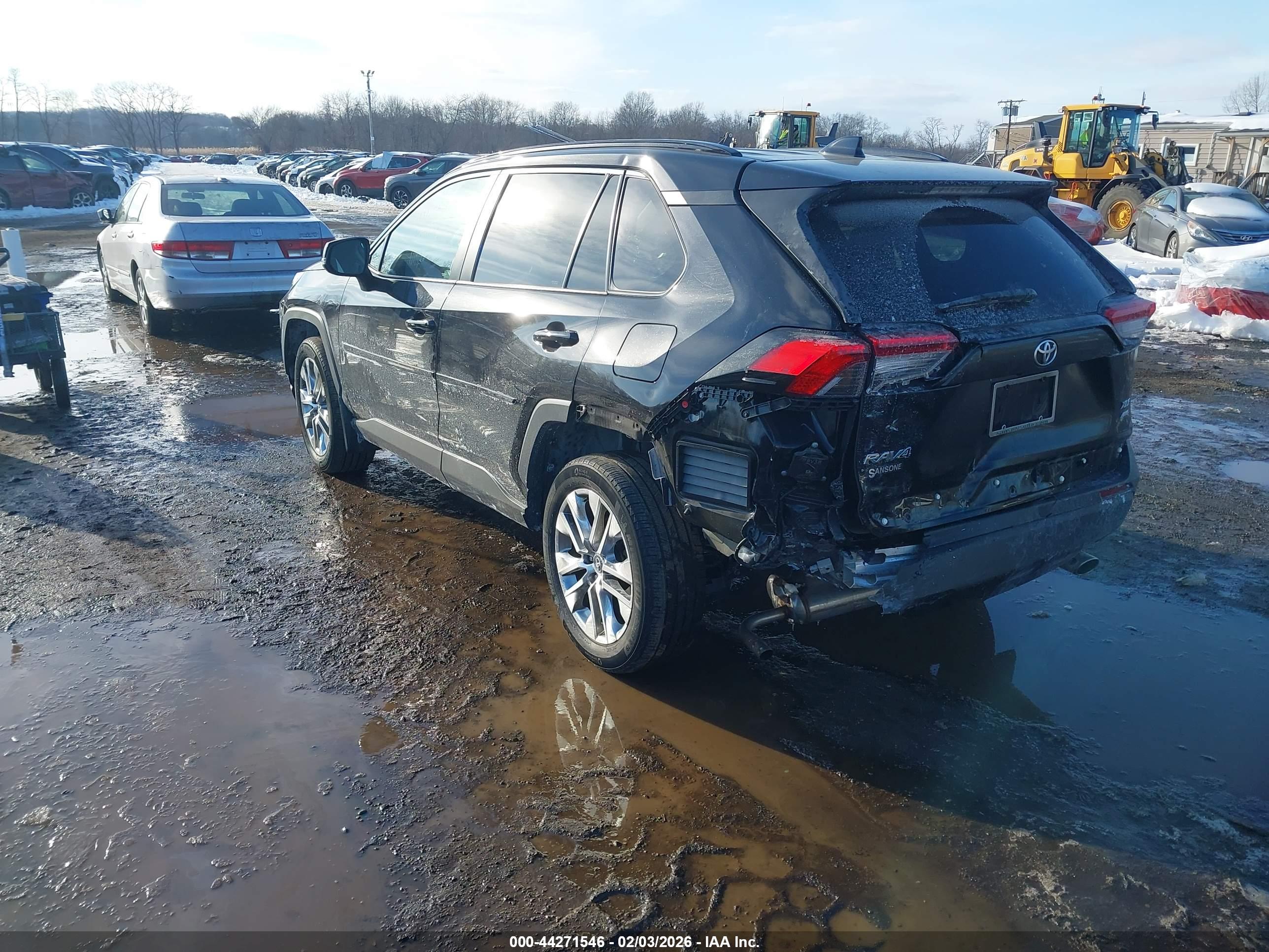 TOYOTA RAV4 image 3