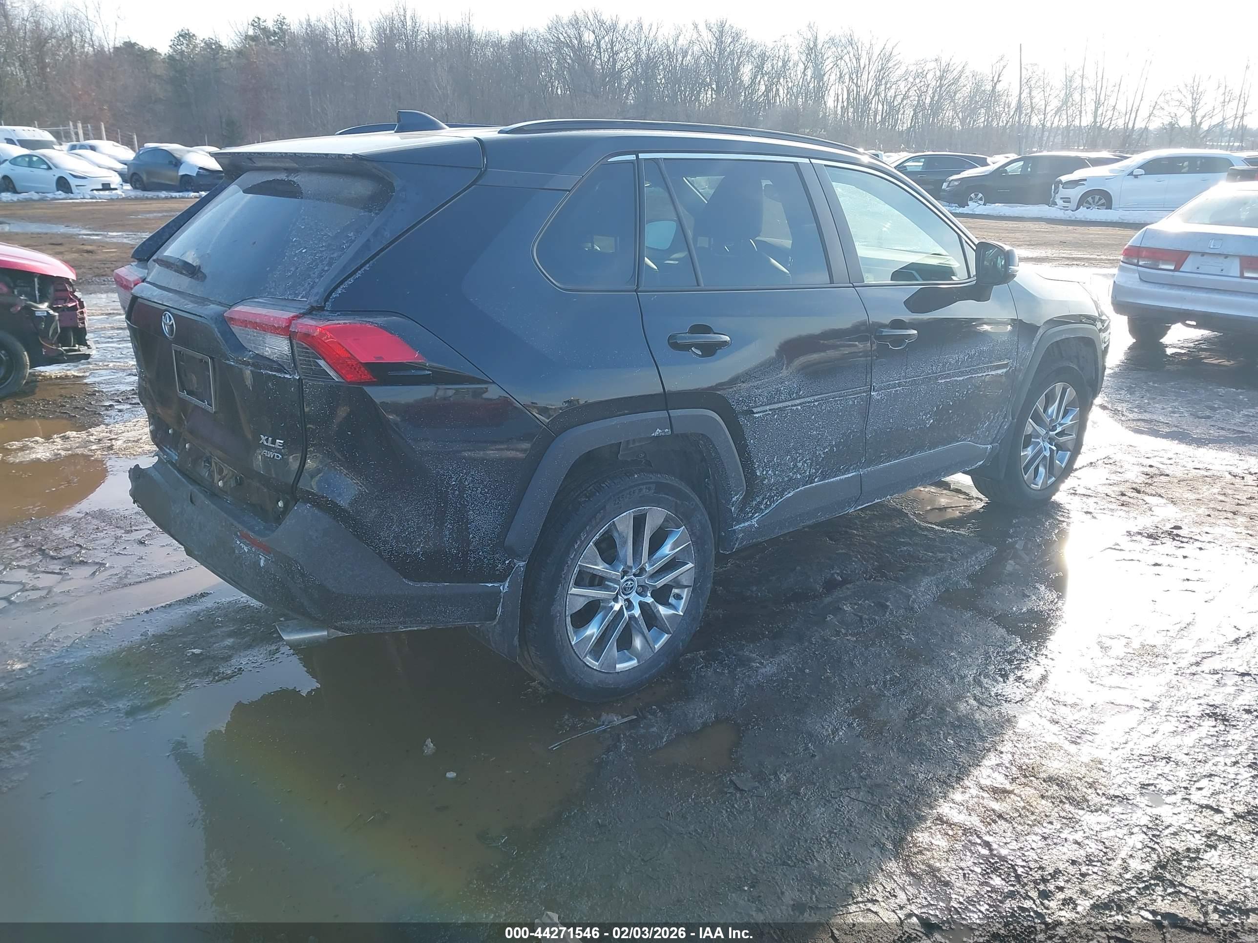 TOYOTA RAV4 image 4