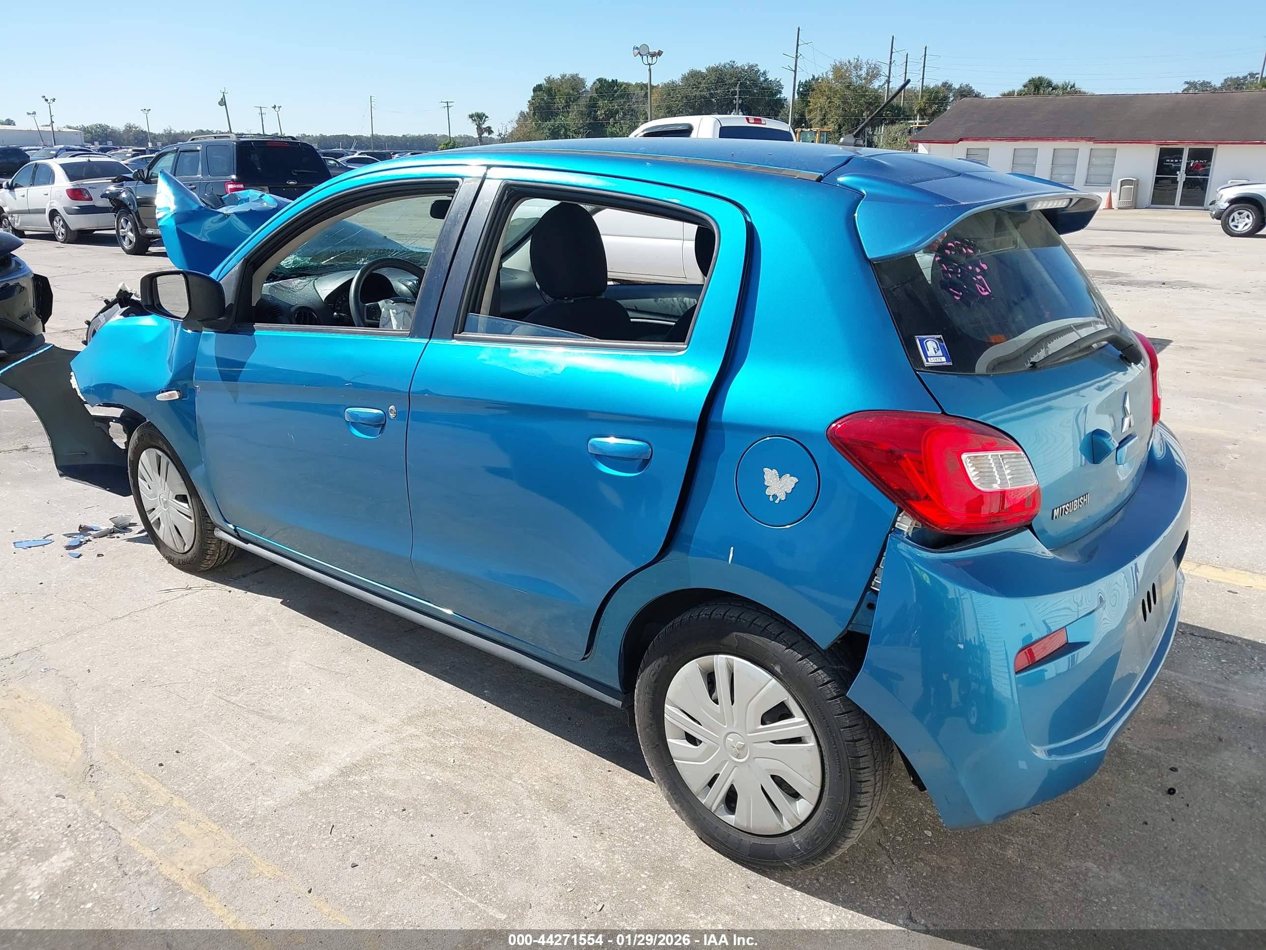 MITSUBISHI MIRAGE image 3