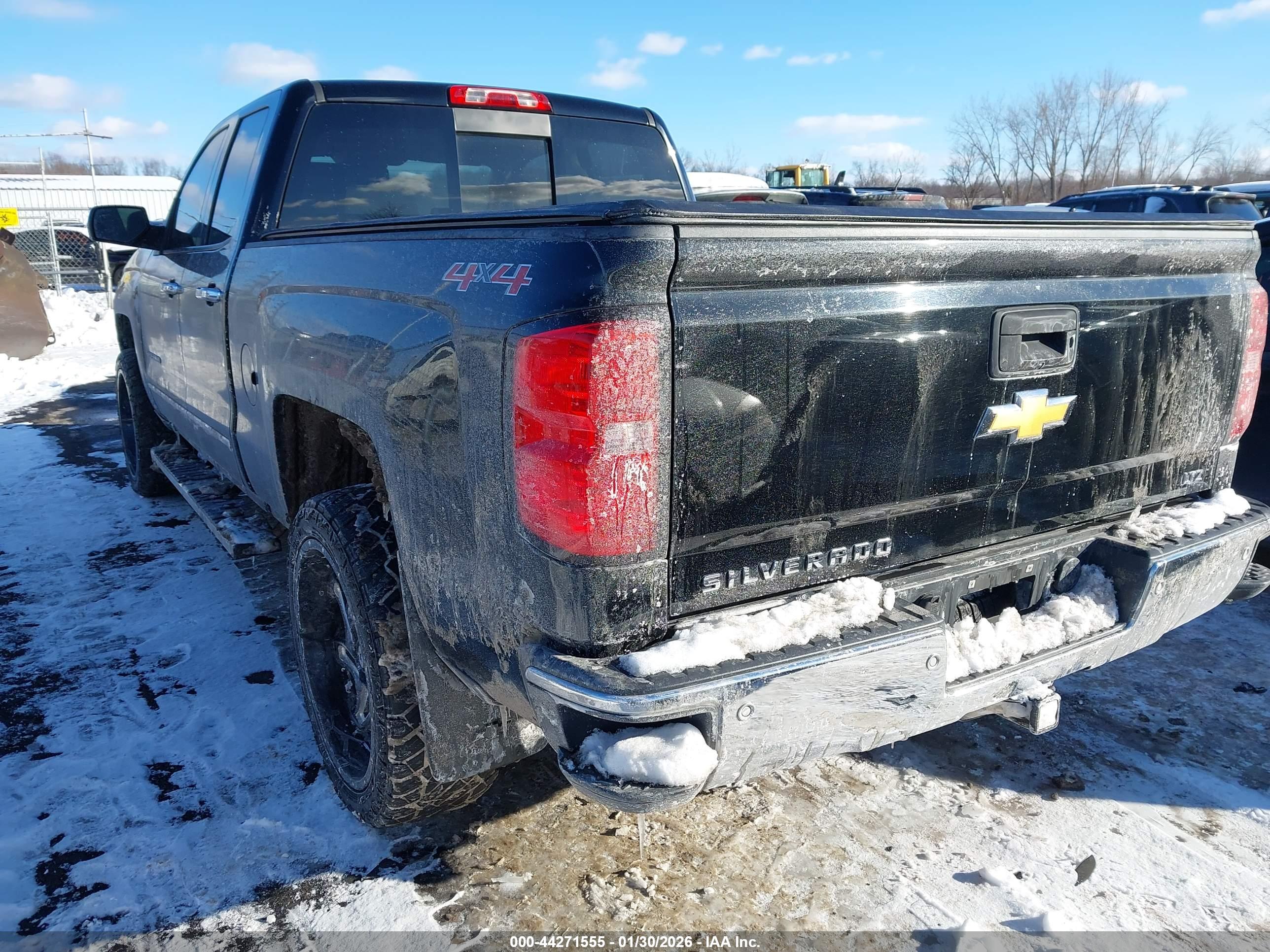 CHEVROLET SILVERADO image 3