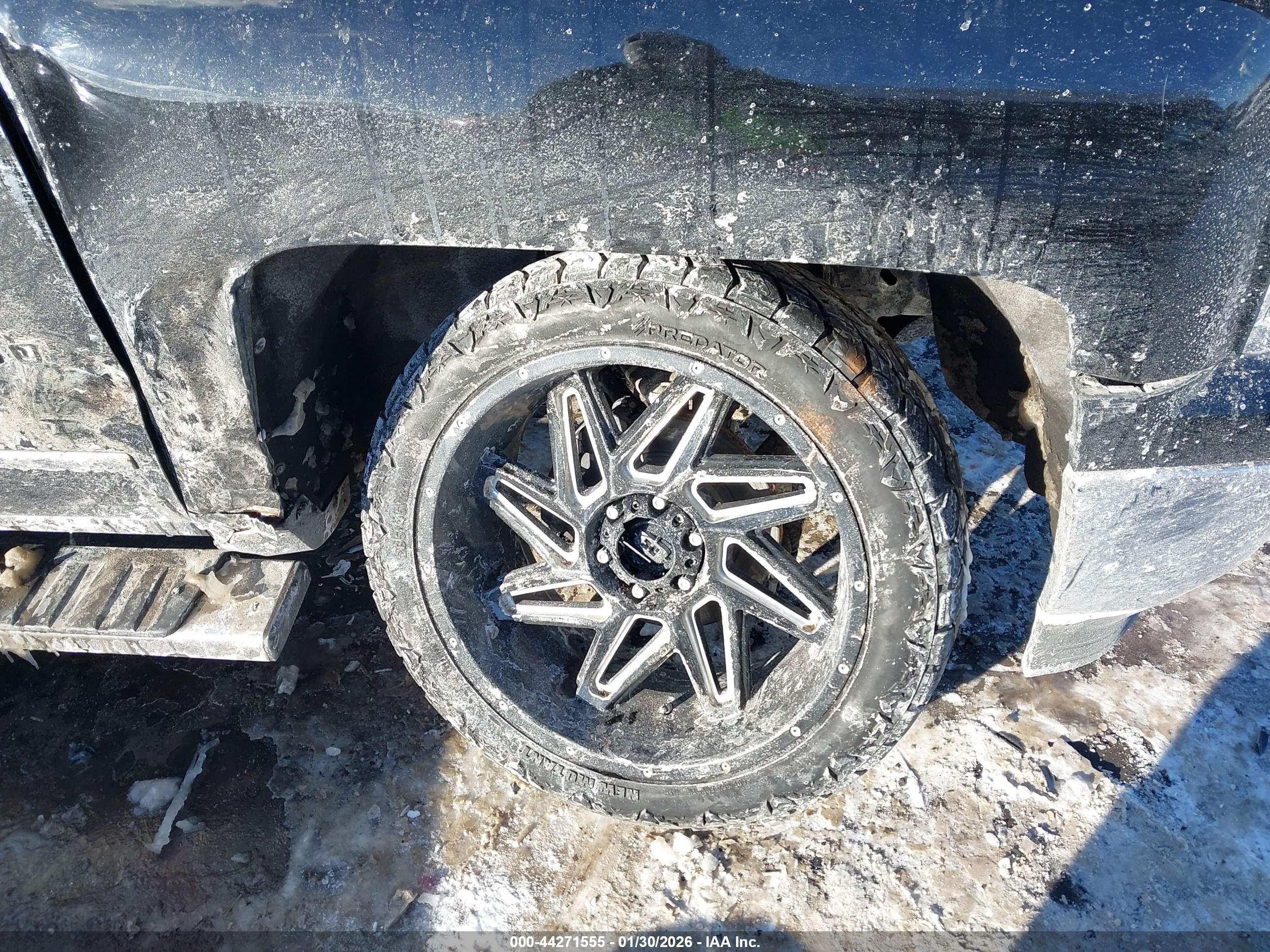CHEVROLET SILVERADO image 6